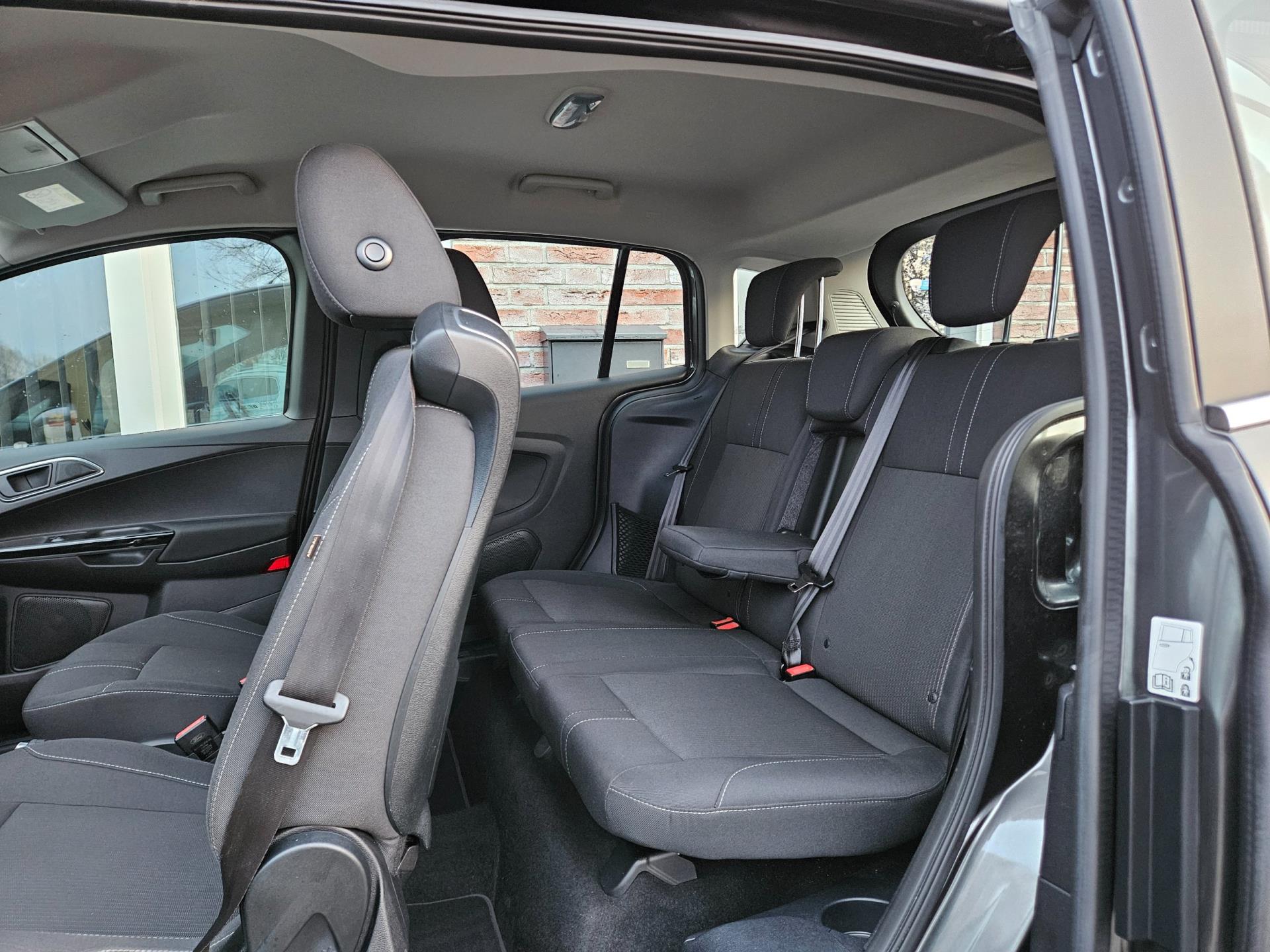 Foto van Ford B-max