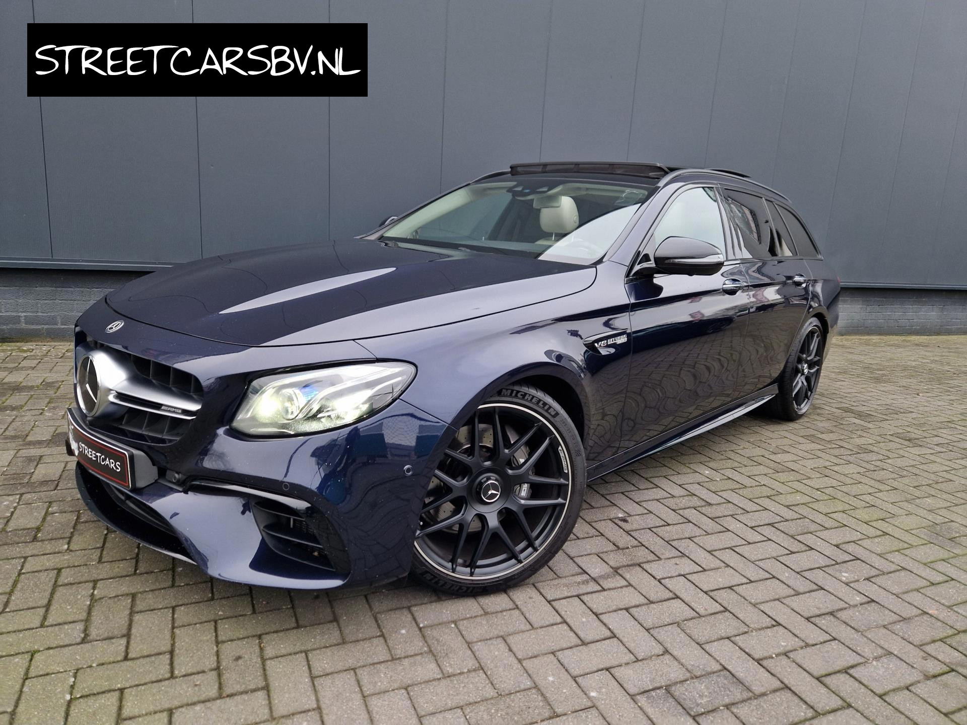 Mercedes-Benz AMG E 63 AMG 4MATIC /Pano/Blue-eye/Akrapovic 2017 - voorkant