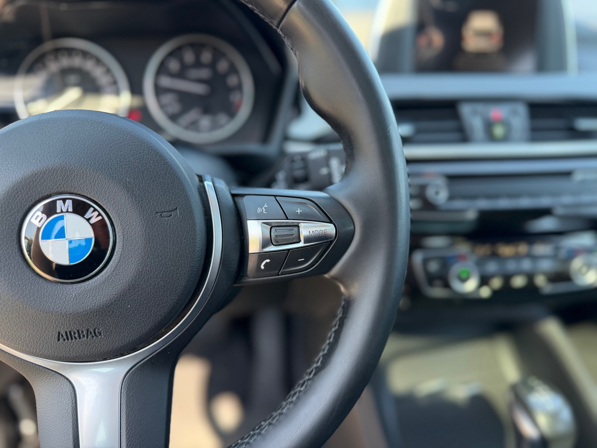 Foto van BMW X1 Sdrive18i
