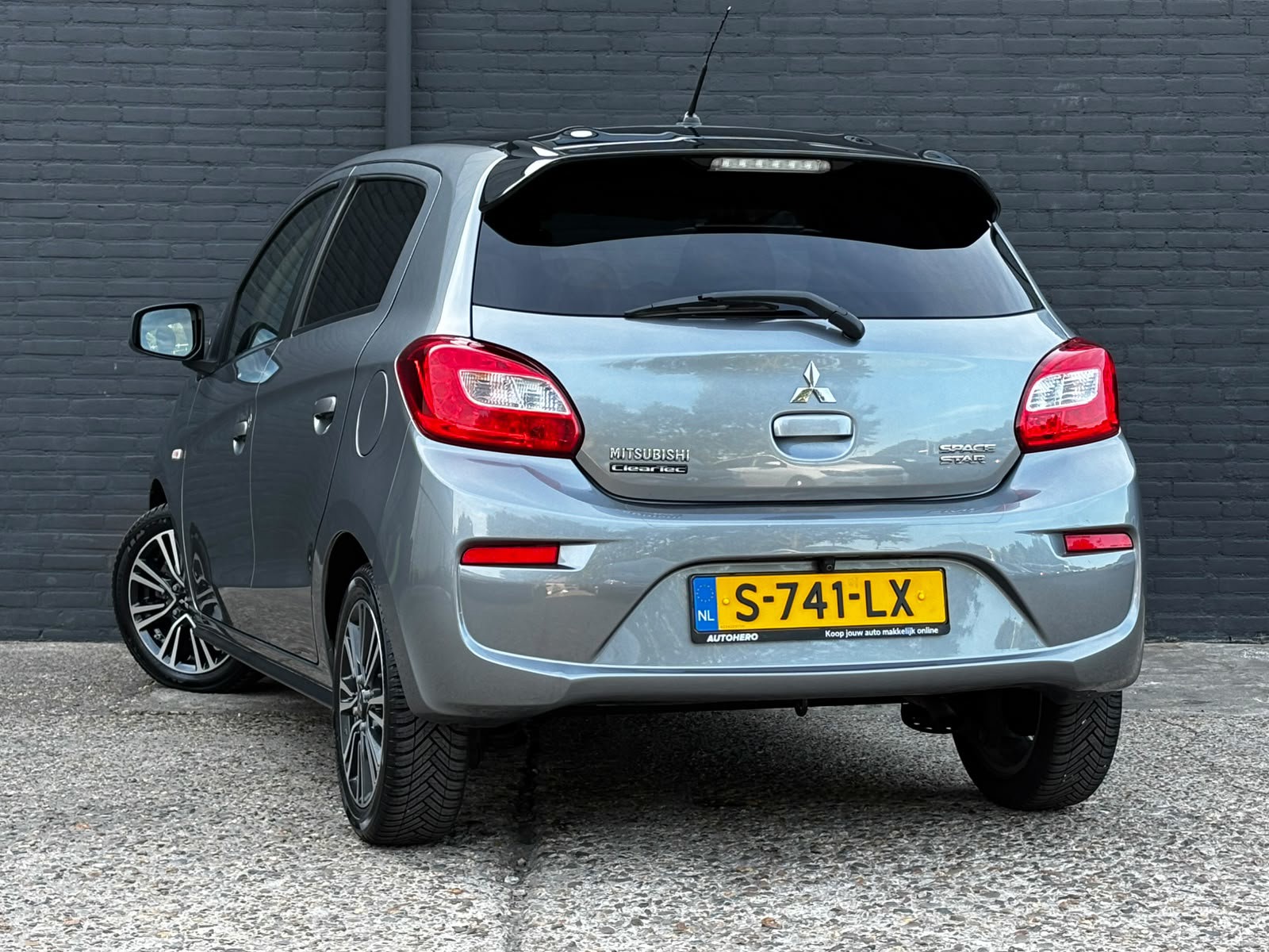 Foto van Mitsubishi Space Star