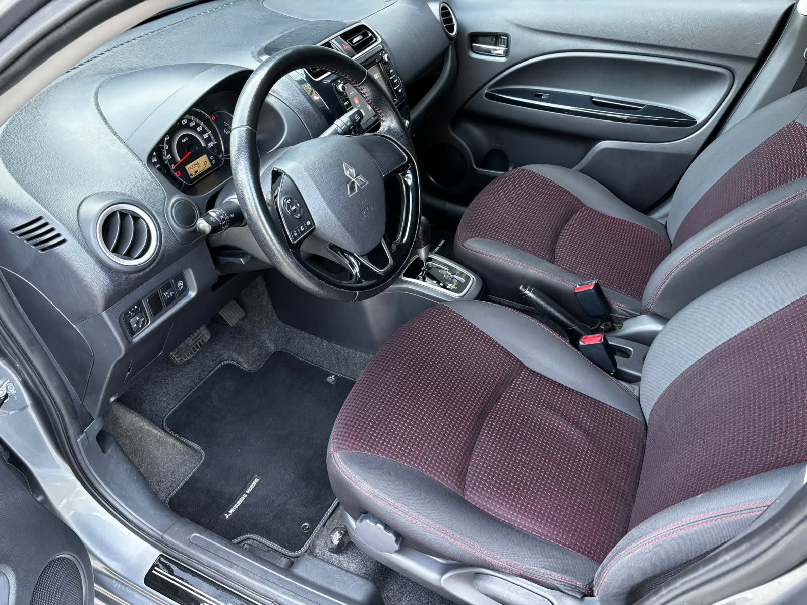 Foto van Mitsubishi Space Star
