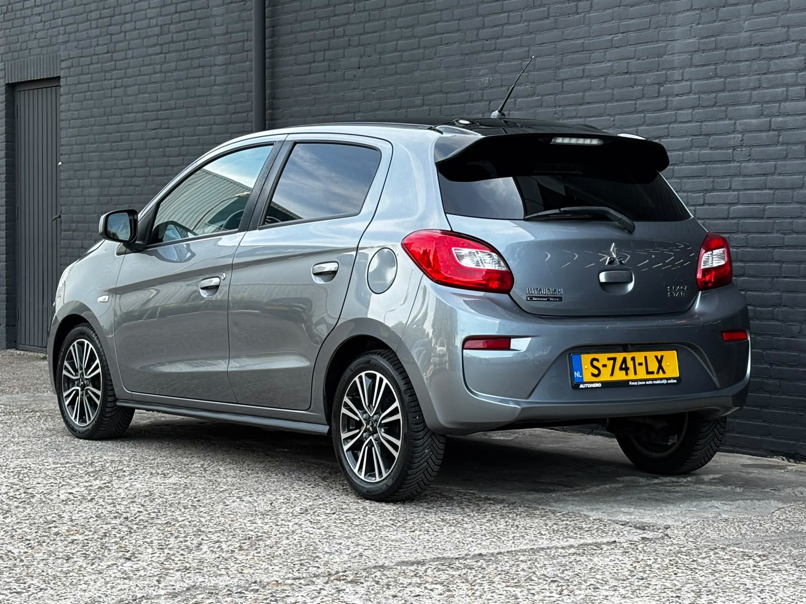 Foto van Mitsubishi Space Star