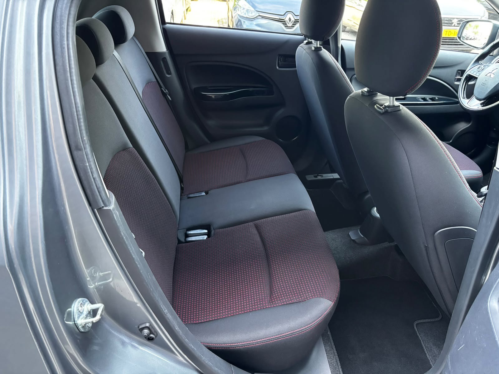 Foto van Mitsubishi Space Star