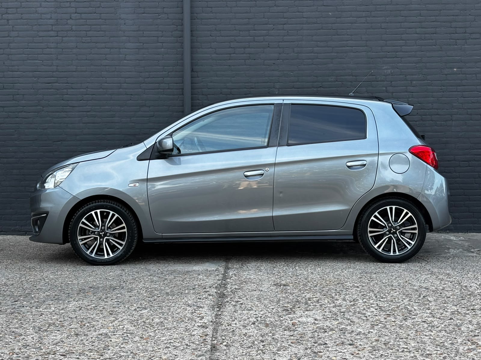 Foto van Mitsubishi Space Star
