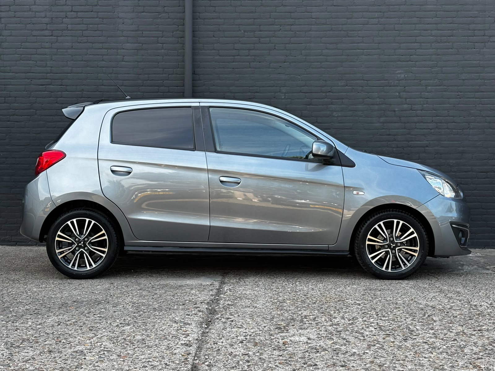 Foto van Mitsubishi Space Star