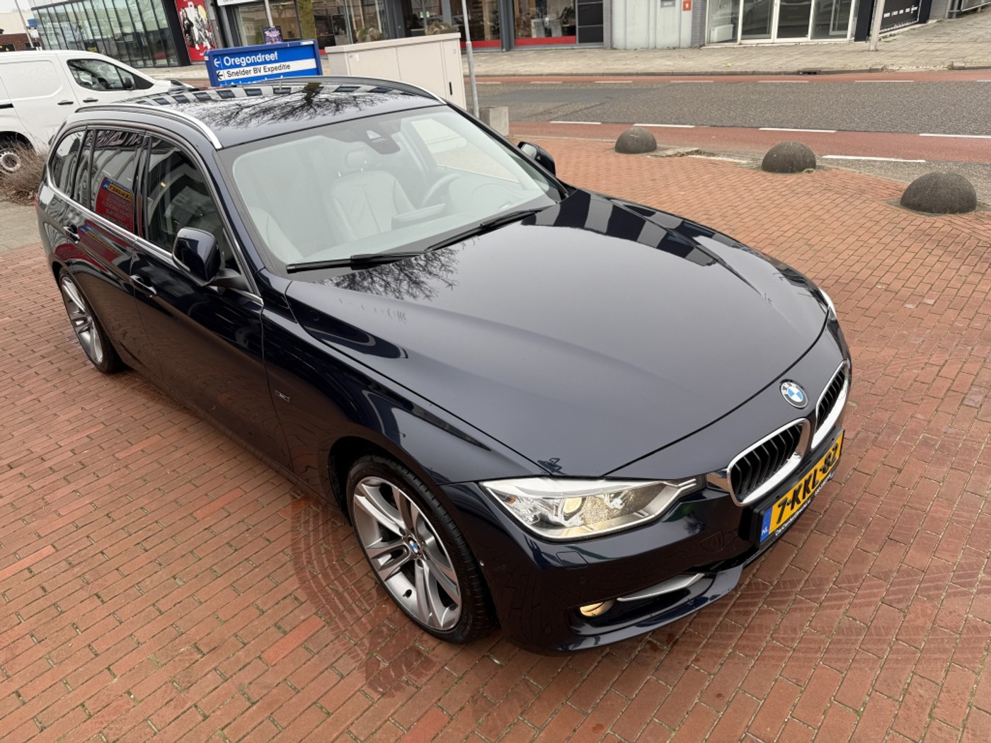 Foto van BMW 328i xDrive