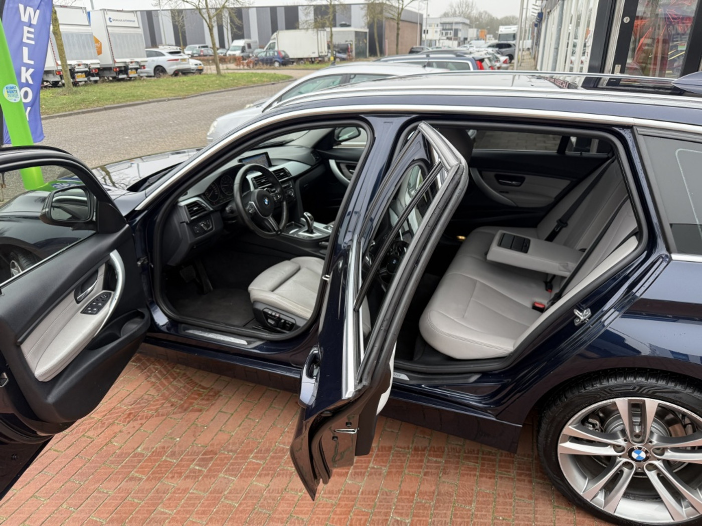 Foto van BMW 328i xDrive