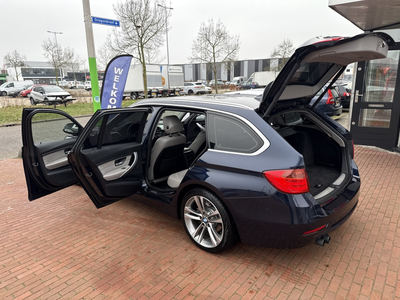 Foto van BMW 328i xDrive