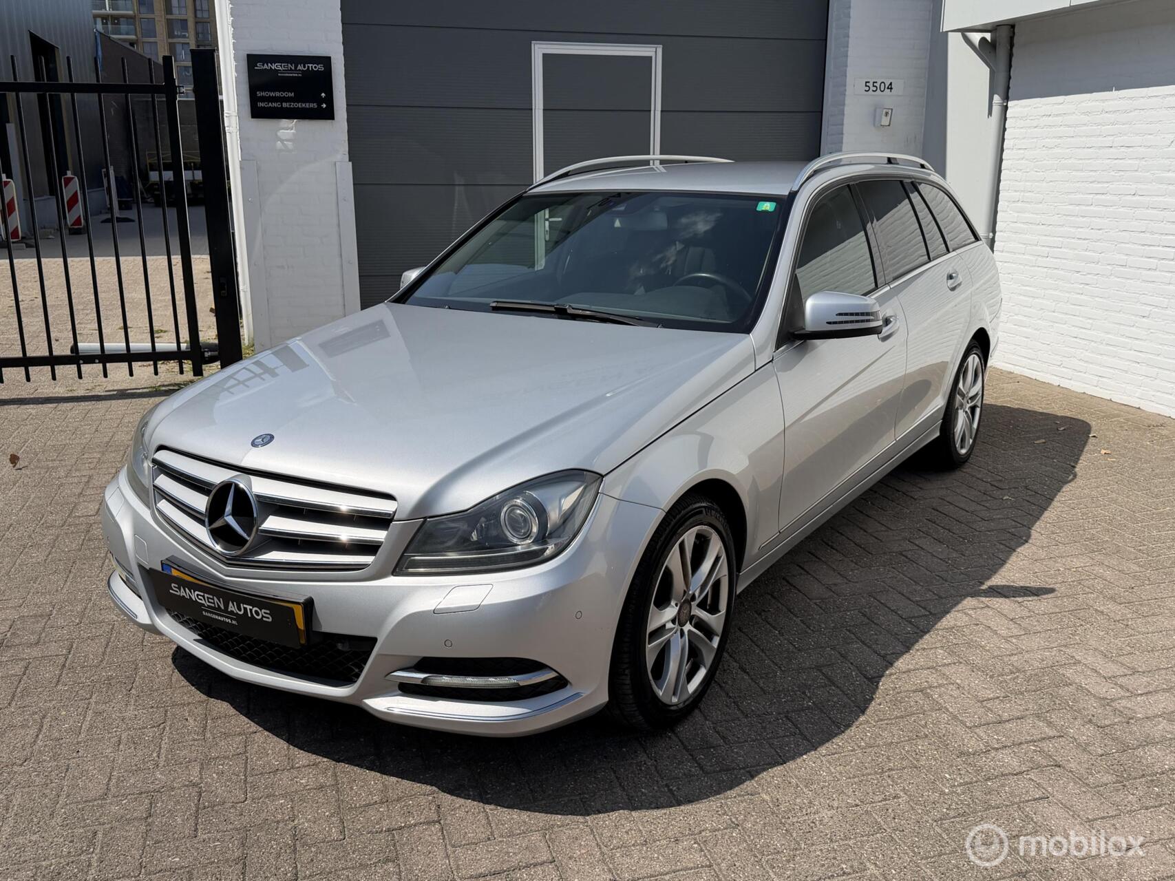 Mercedes-Benz C 220 CDI 220 CDI Avantgarde 17 inch cruise 2013 - voorkant
