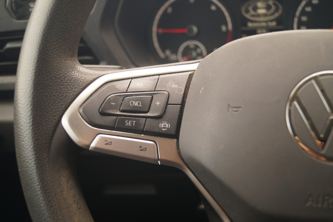 Foto van Volkswagen Caddy Modified Partition Wall