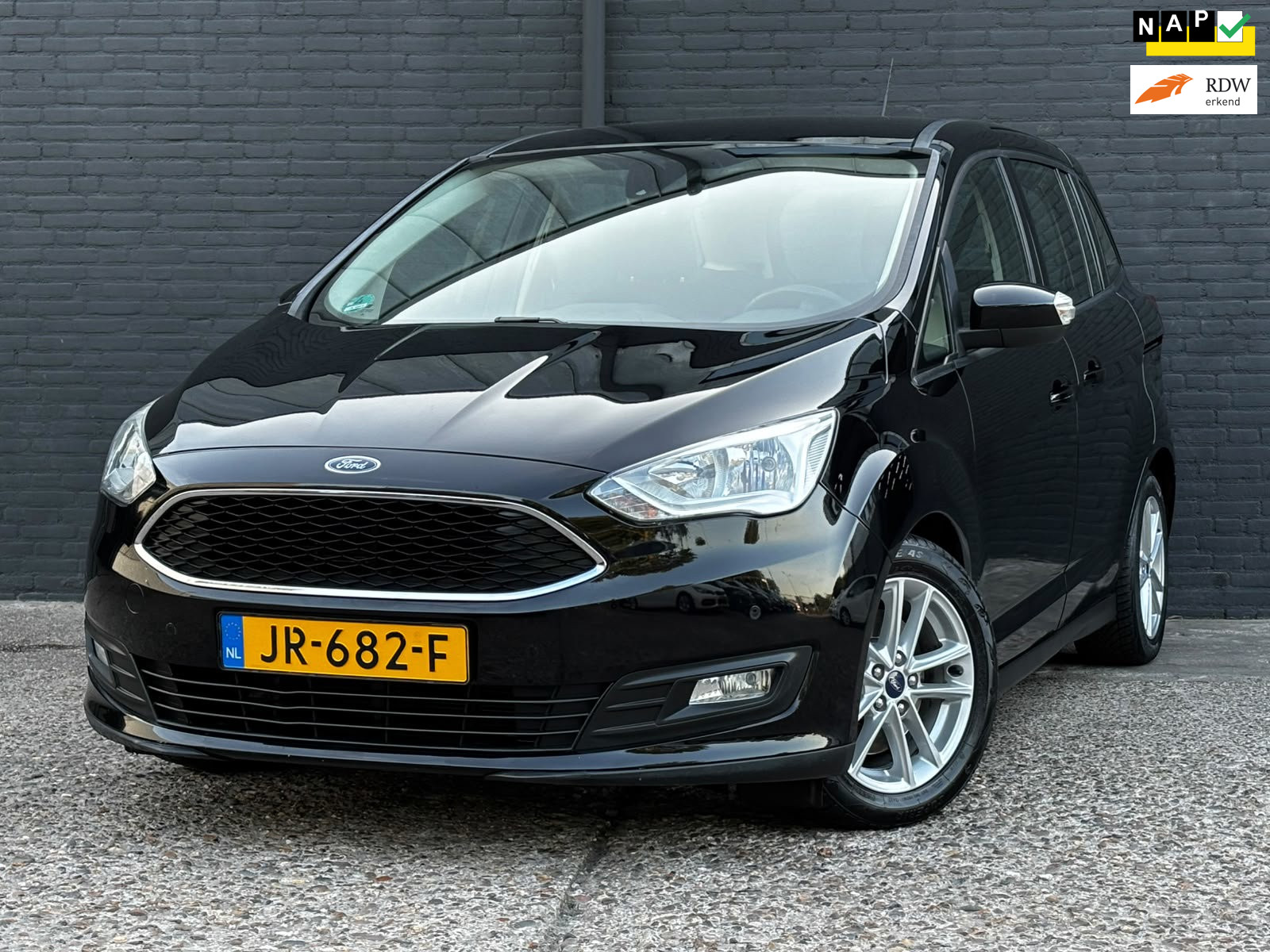 Ford Grand C-max 1.0 Trend 7p. TREKHAAK | PDC | NAVI | 7 PERSOONS | CRUISE | NWE APK 2016 - voorkant