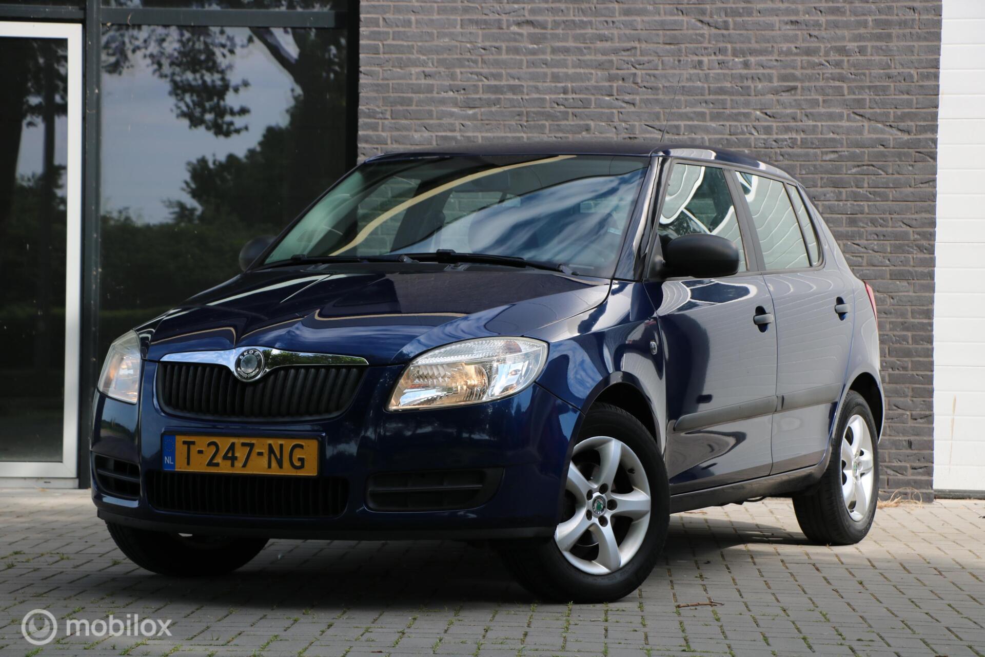 Skoda Fabia 1.2 Drive | Donkerblauw | 164.000 km 2009 - voorkant