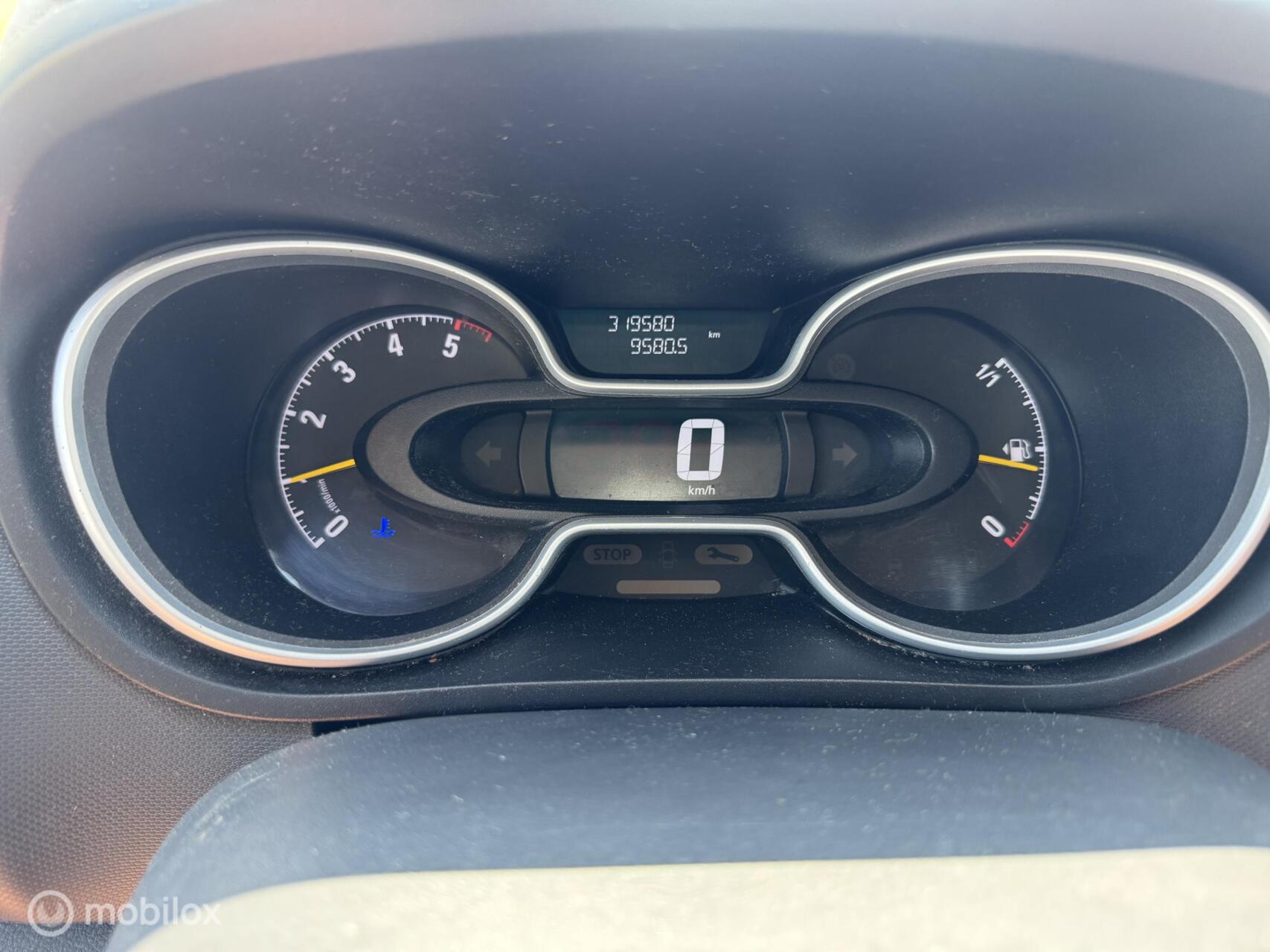 Foto van Opel Vivaro-b