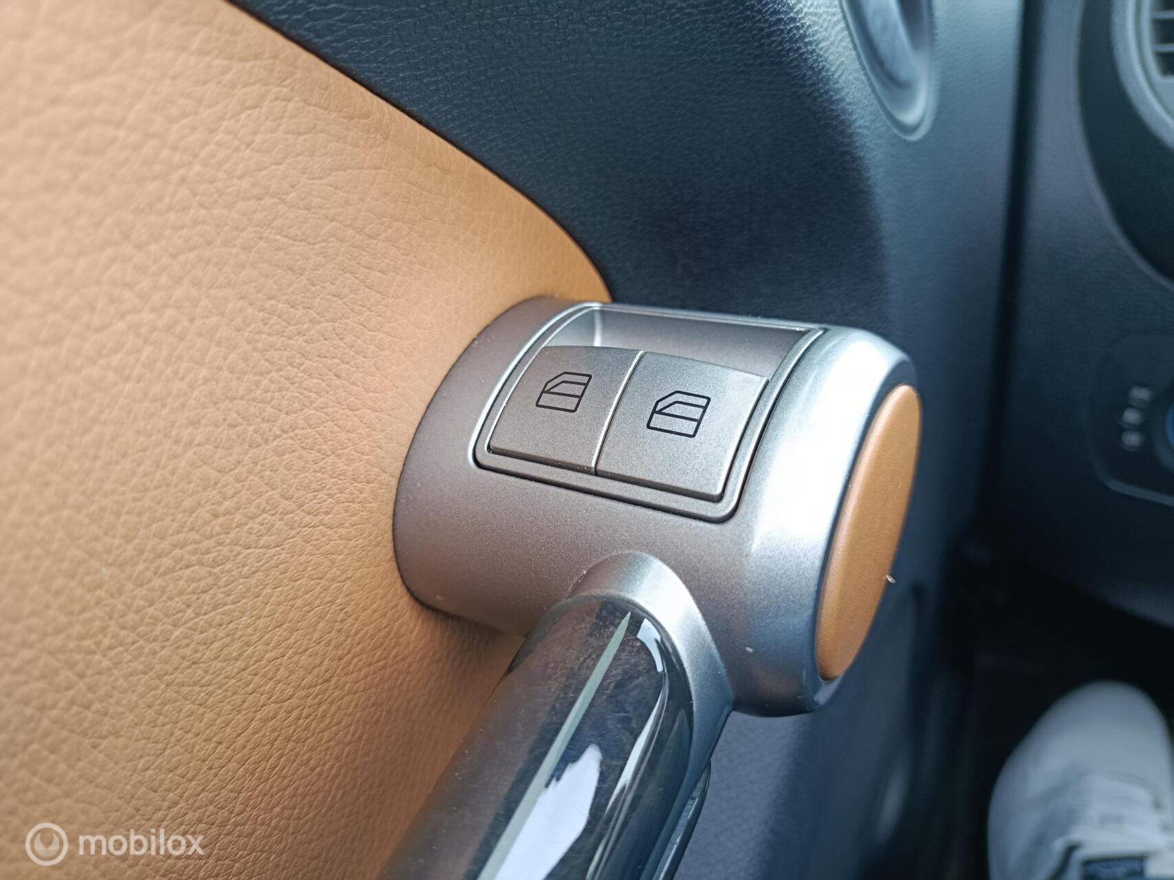 Foto van Mercedes-Benz SLK 200 Kompressor