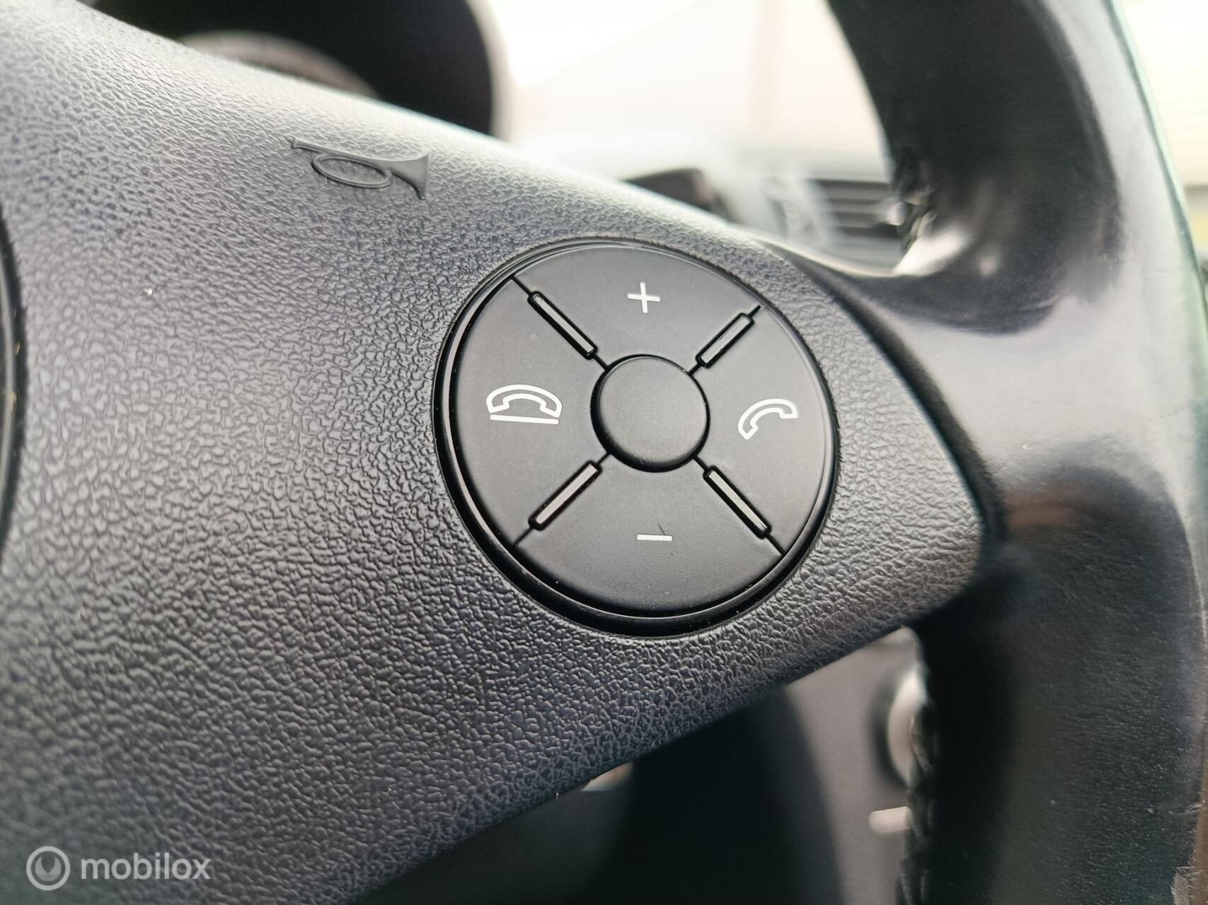 Foto van Mercedes-Benz SLK 200 Kompressor