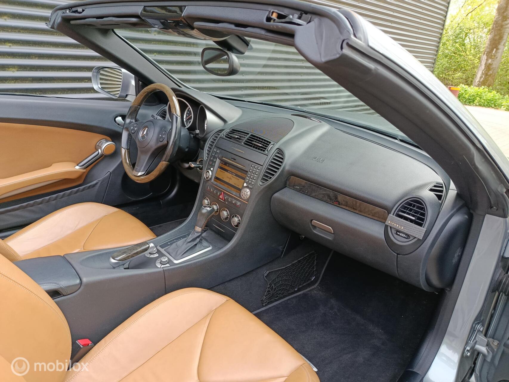 Foto van Mercedes-Benz SLK 200 Kompressor