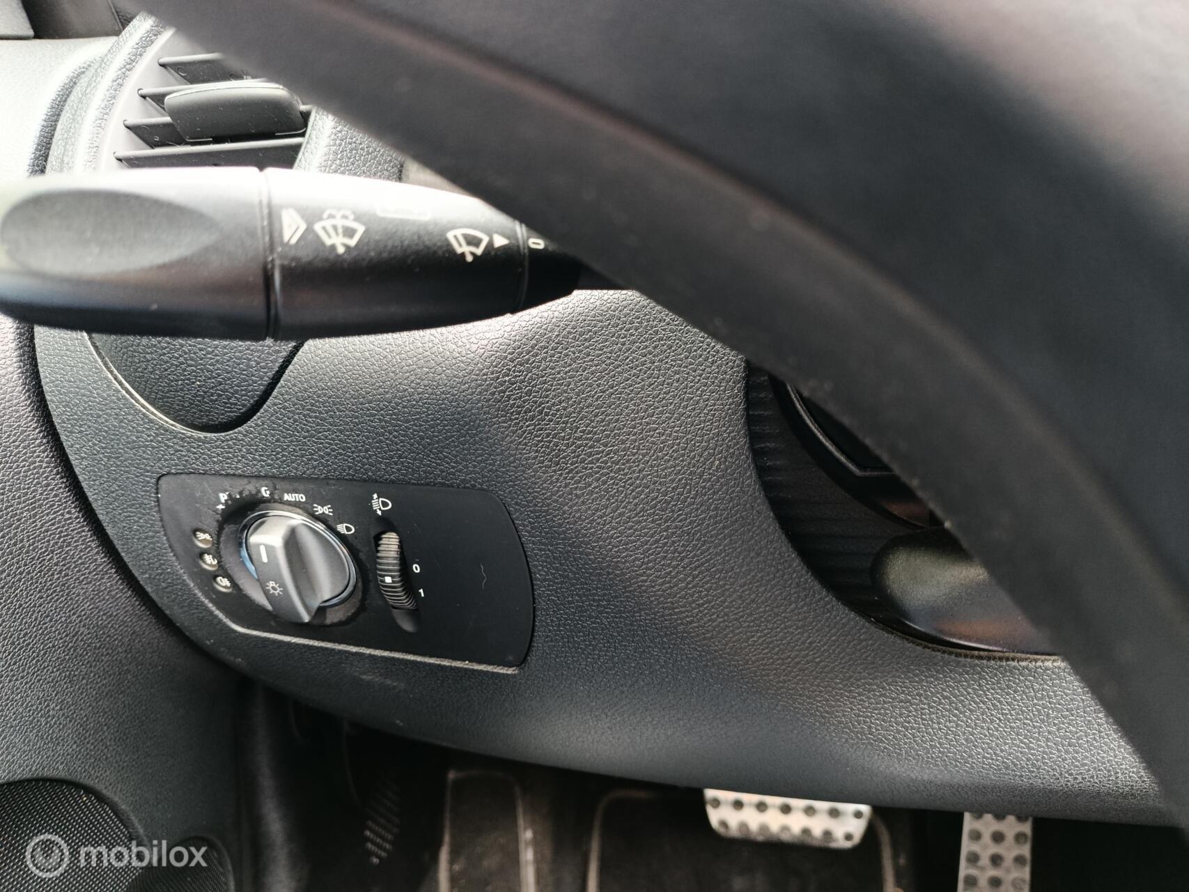 Foto van Mercedes-Benz SLK 200 Kompressor