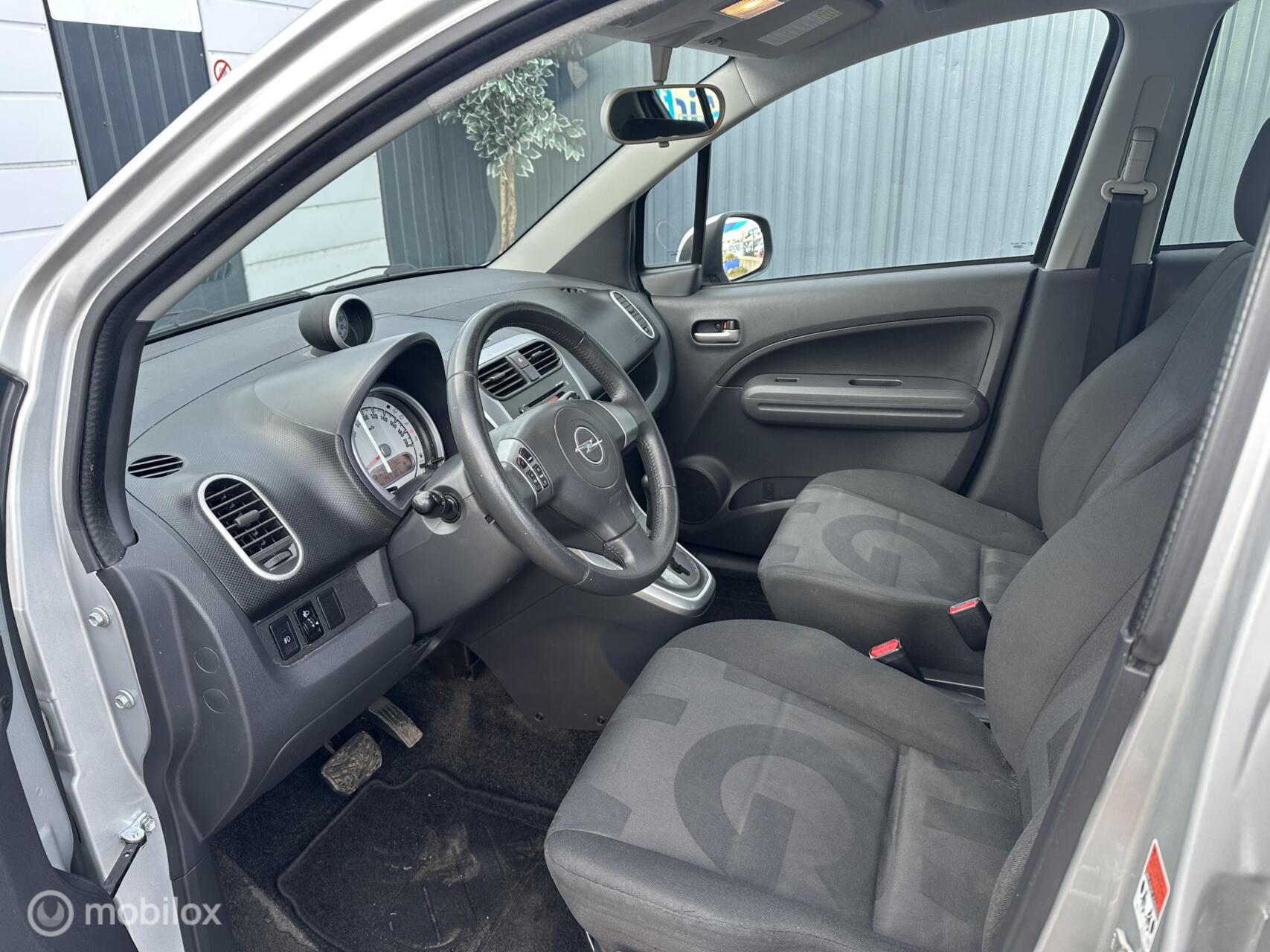 Foto van Opel Agila
