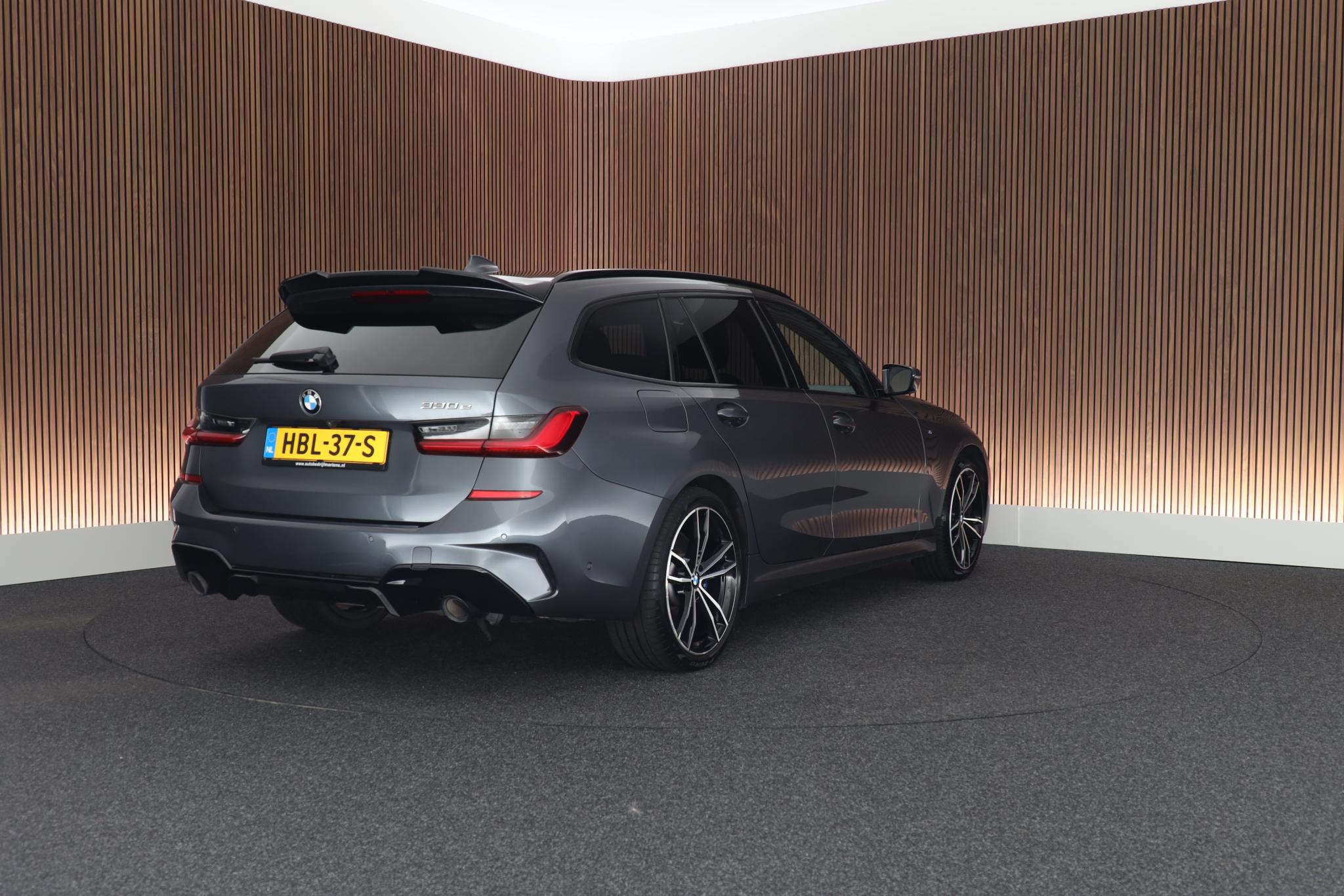 Foto van BMW 330e