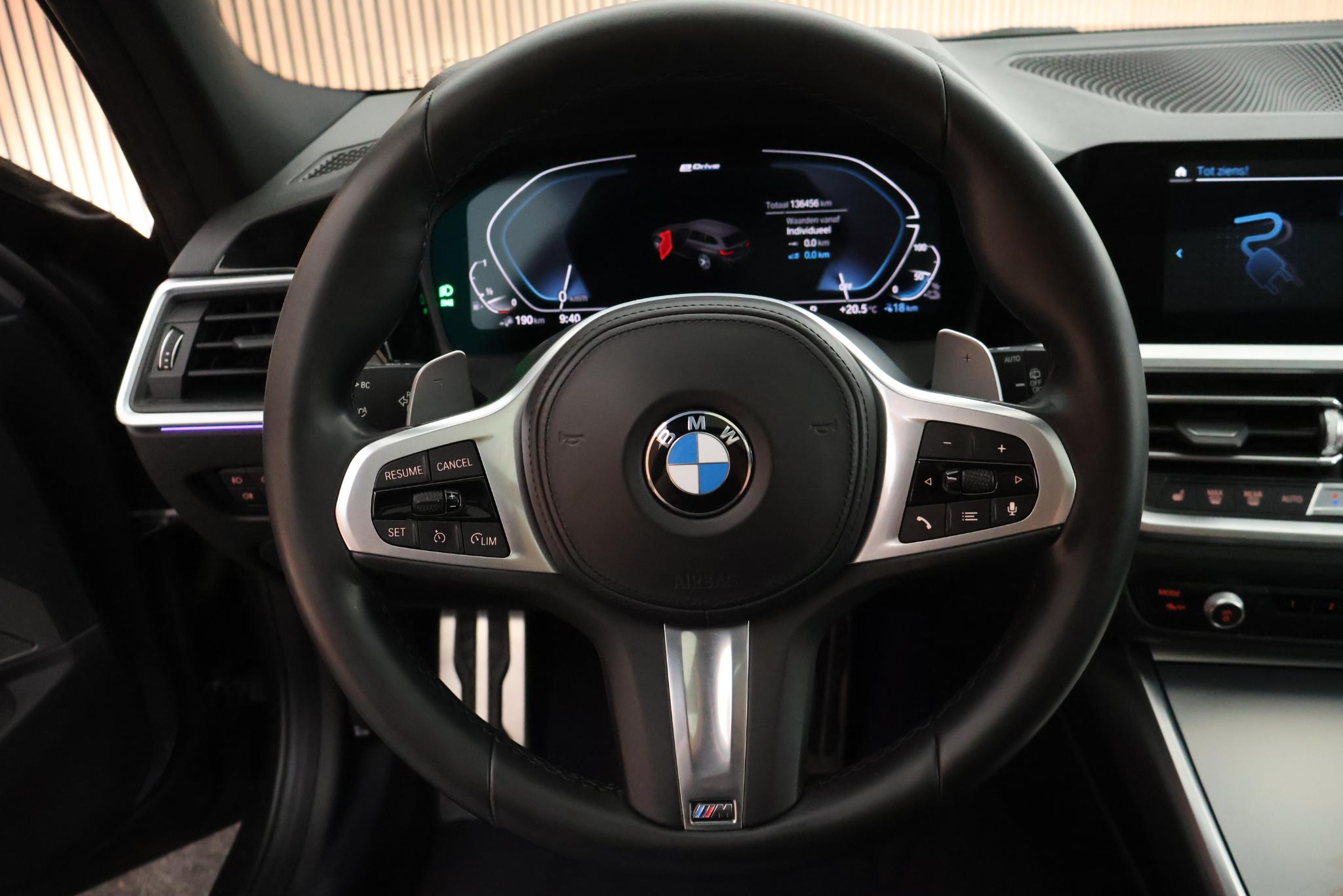 Foto van BMW 330e