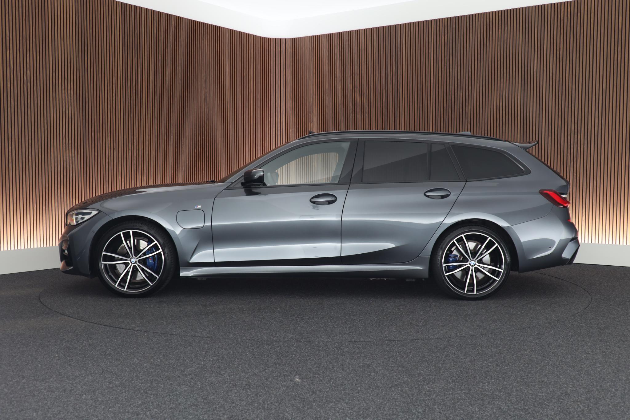 Foto van BMW 330e