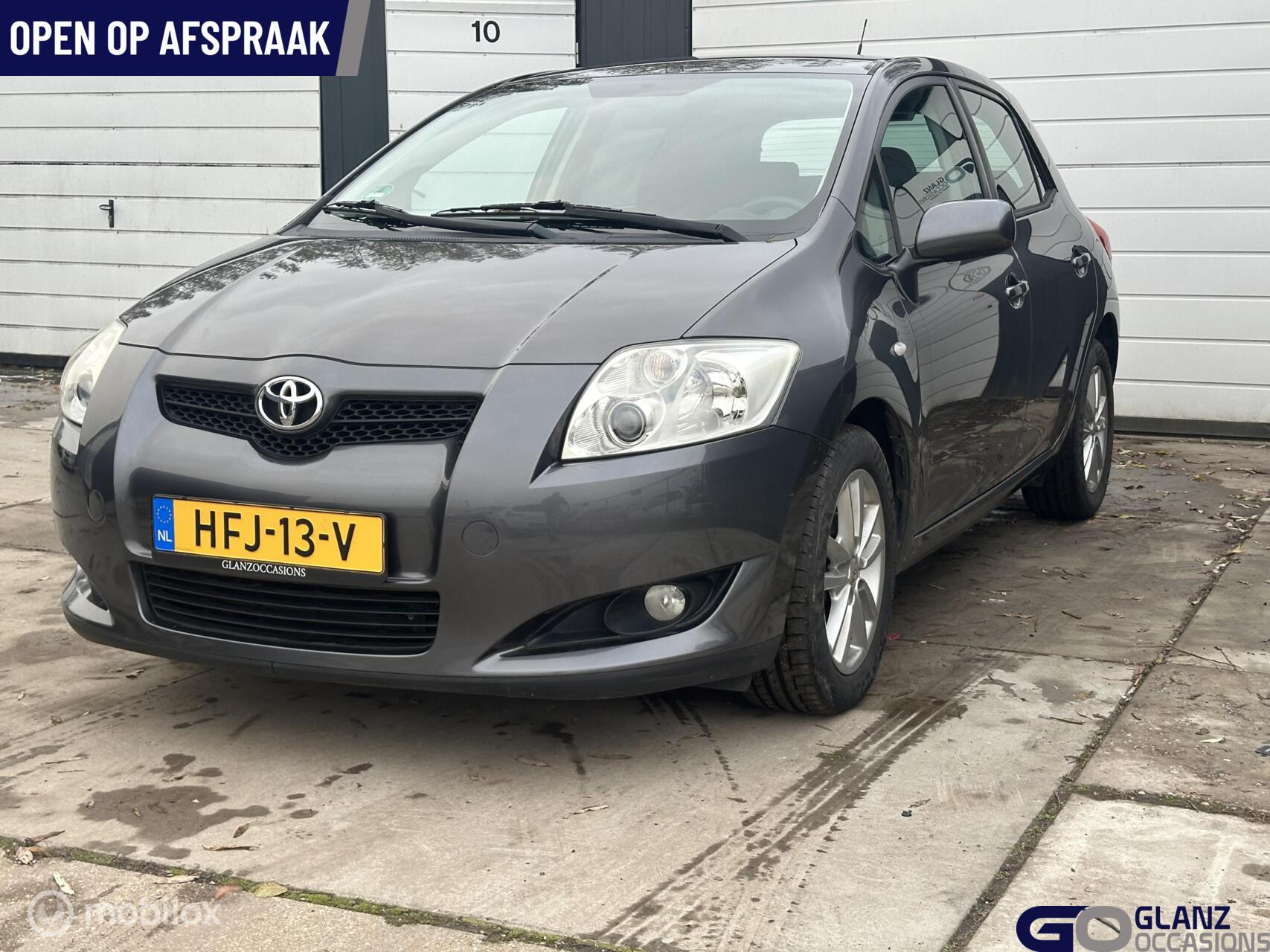 Toyota Toyota Auris 1.3 Aspiration 2010 - voorkant