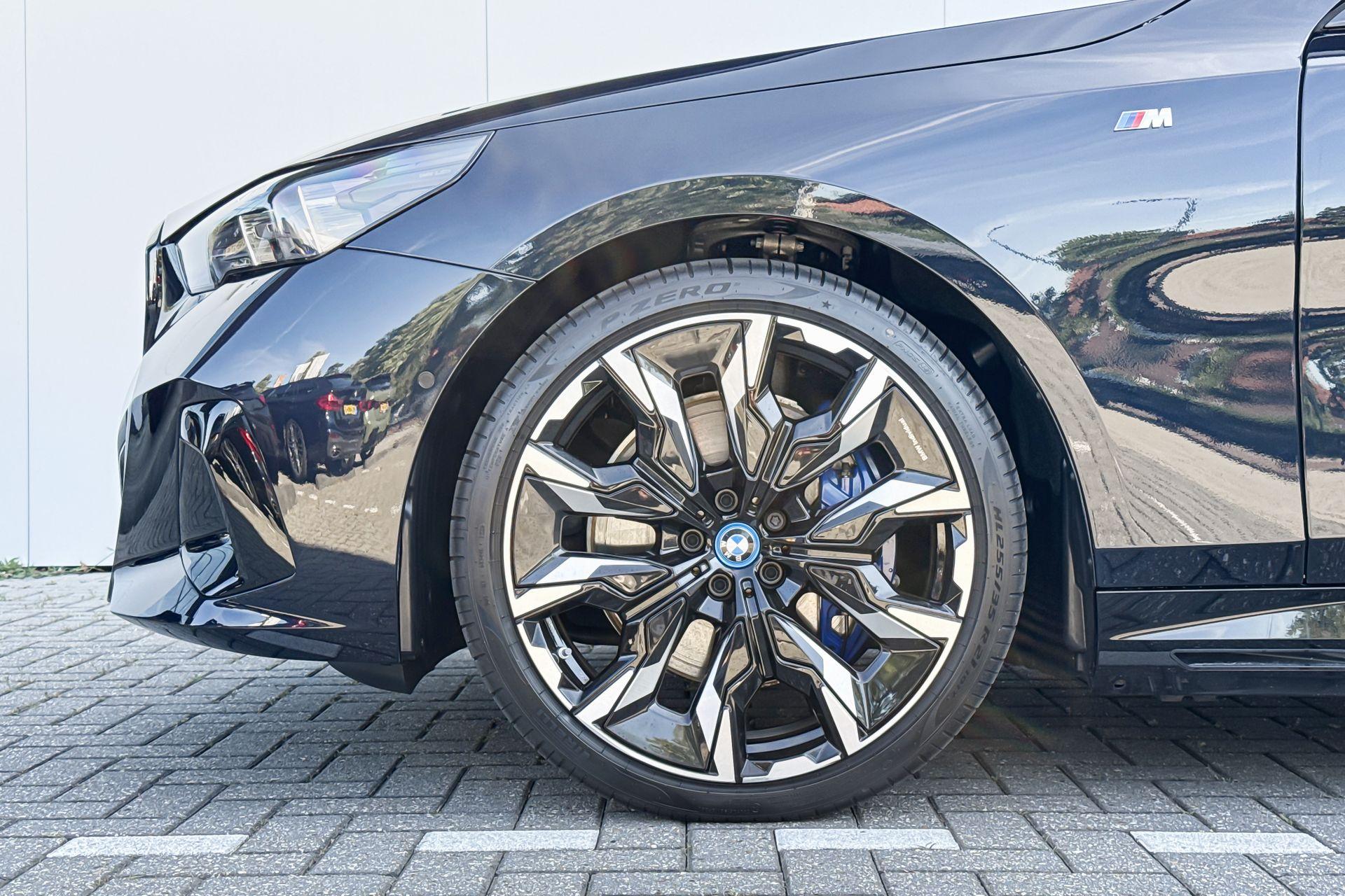 Foto van BMW I5 Edrive40