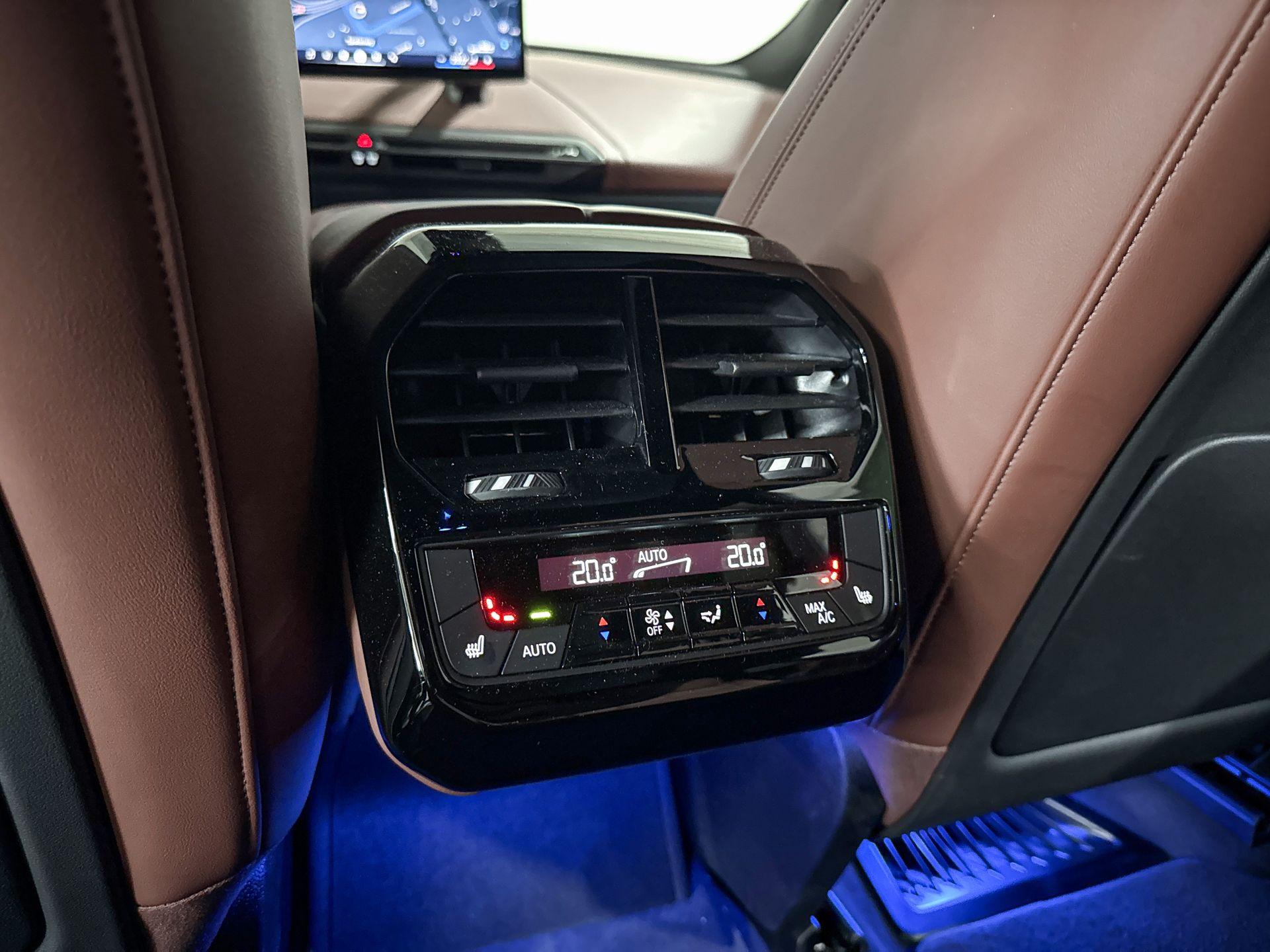 Foto van BMW Ix Xdrive60