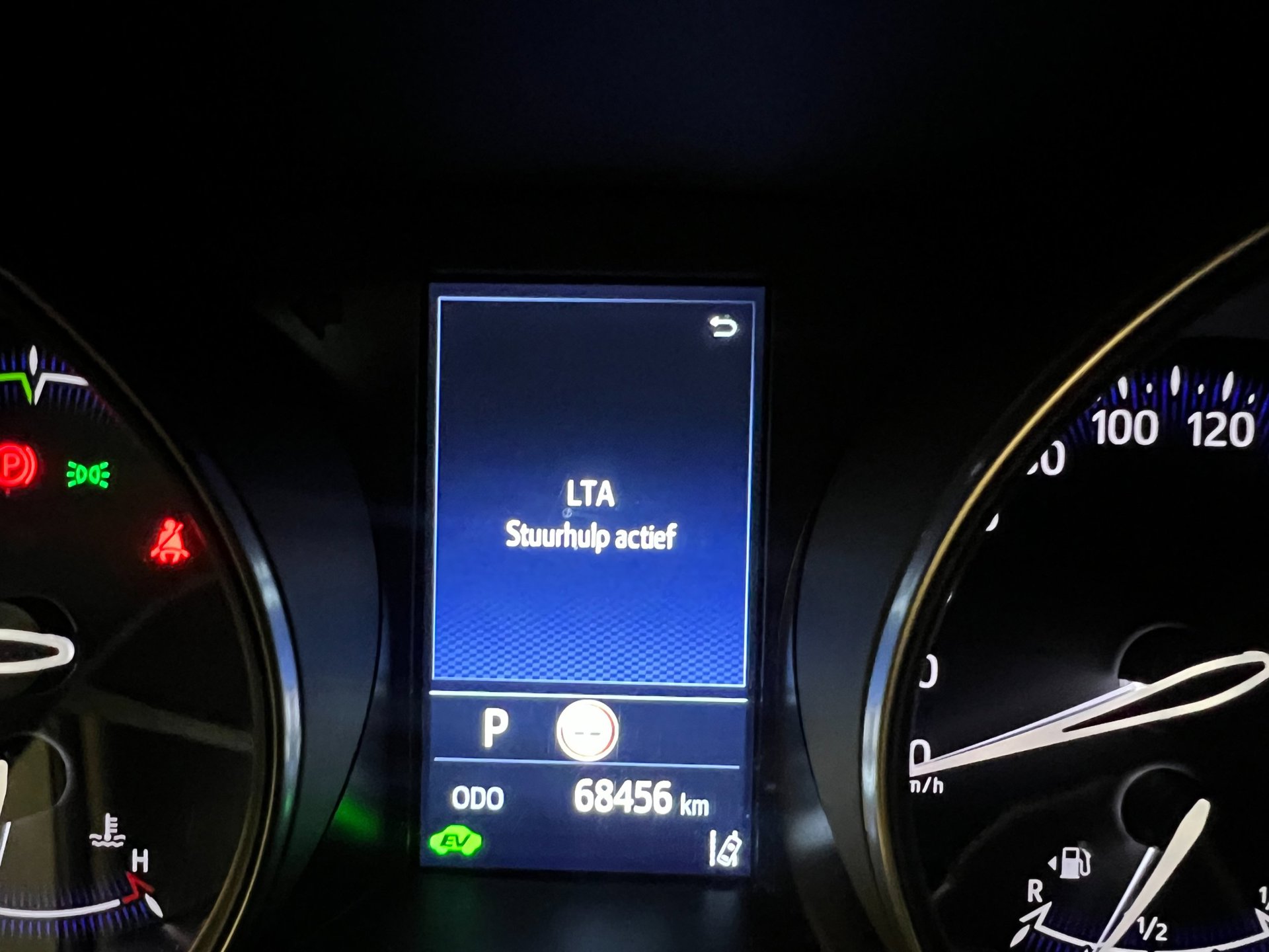 Foto van Toyota C-hr