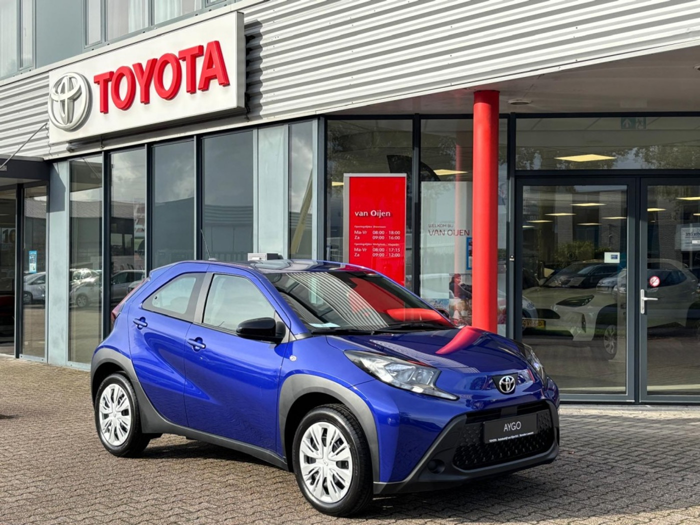 Toyota Toyota Aygo X 1.0 VVT-i S-CVT Play | Nav by APP | A. camera | Direct leverbaar 2025 - voorkant