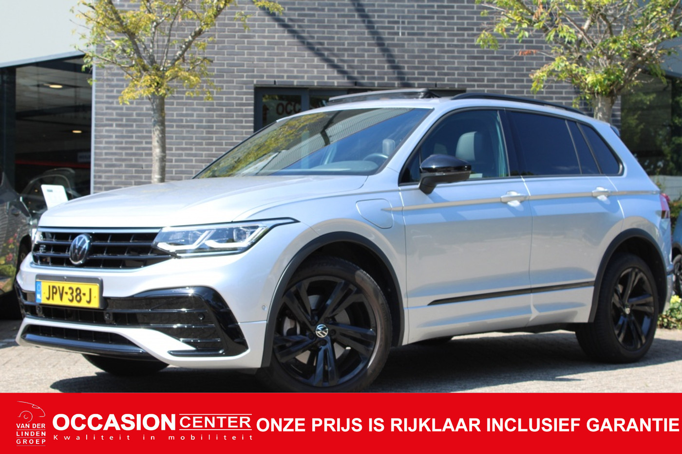 Volkswagen Tiguan 1.4 TSI eHybrid R-Line Black Style 245PK! Pano/Virtual/360view " 2024 - voorkant