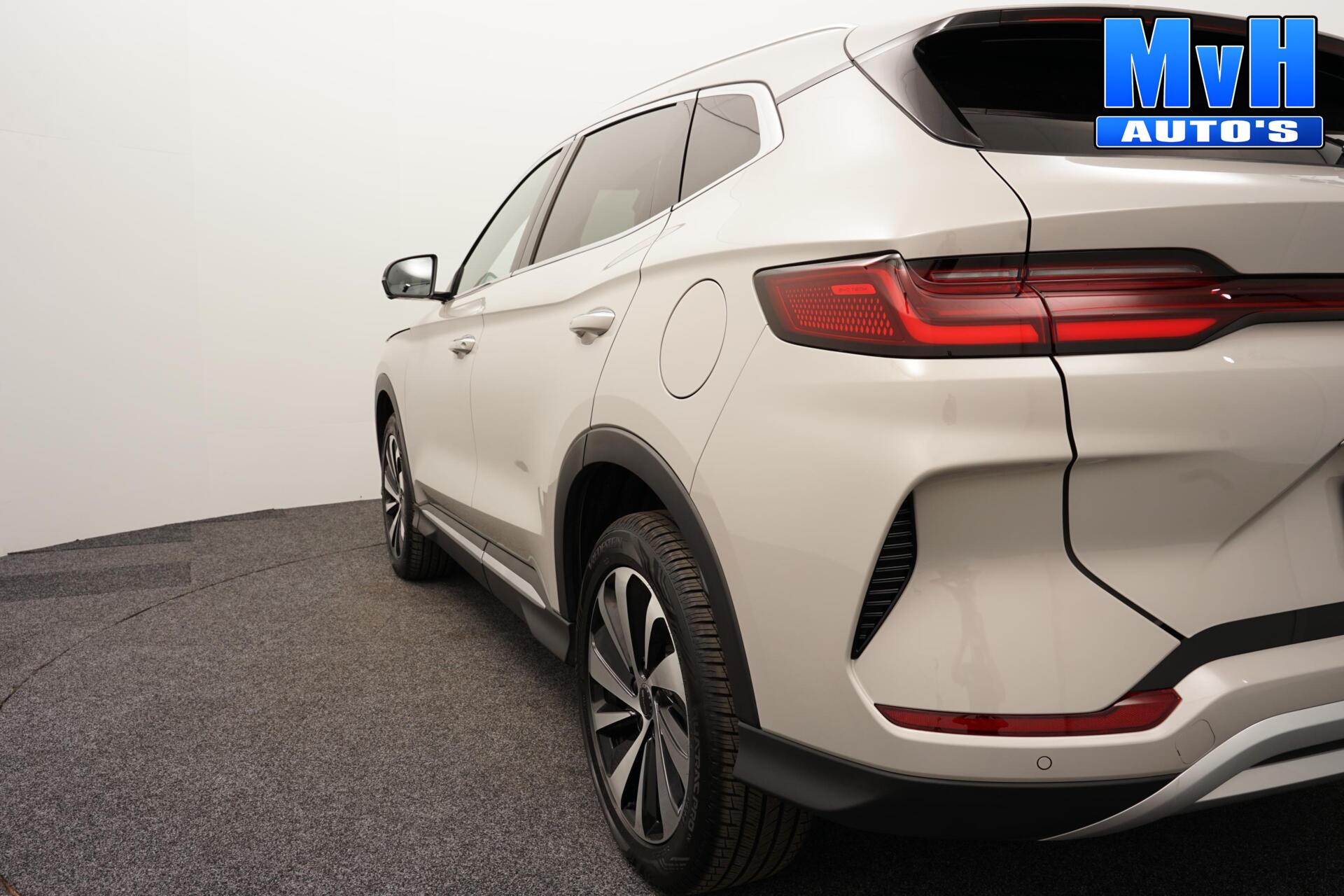 Foto van BYD BYD Seal U Dm-i