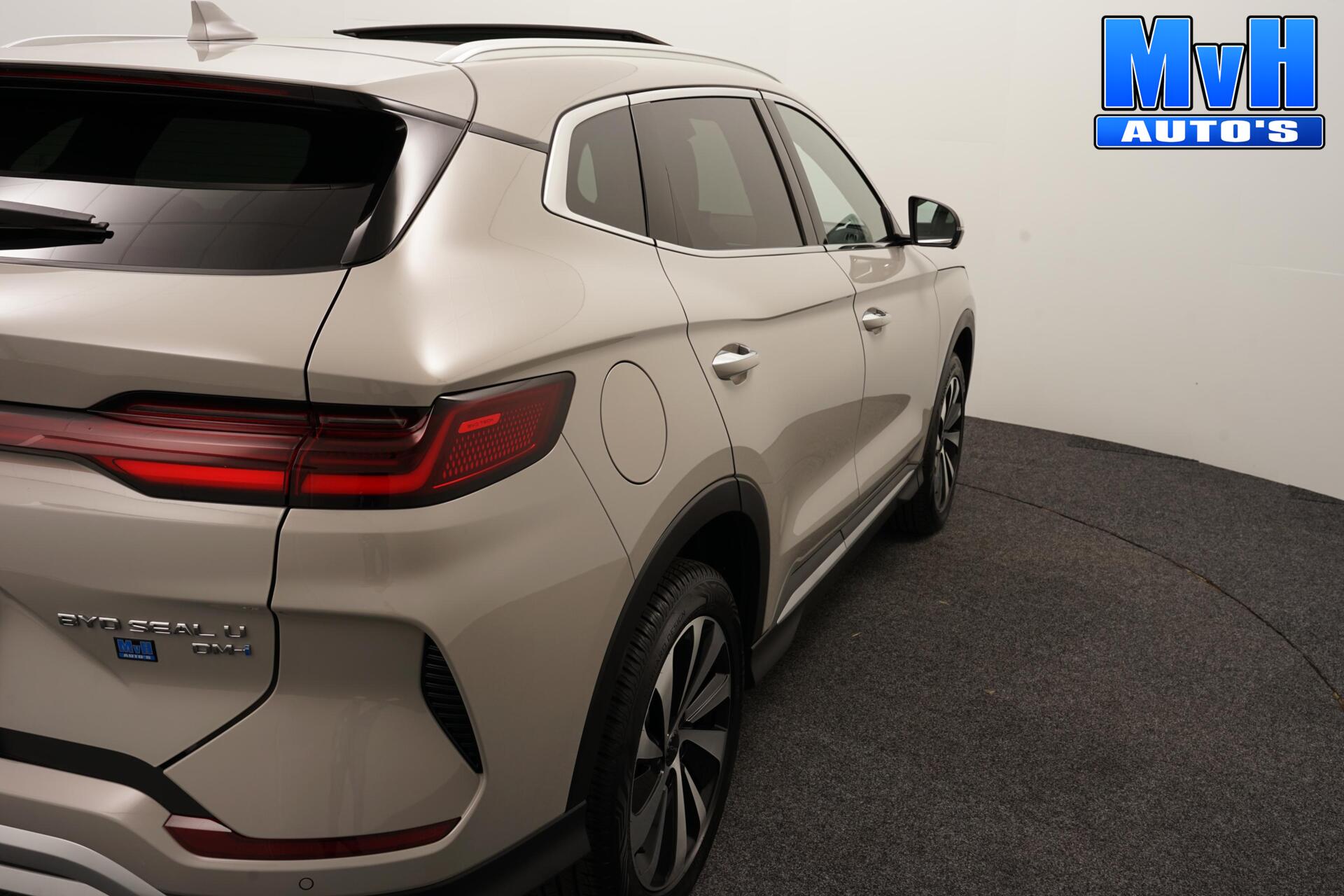Foto van BYD BYD Seal U Dm-i