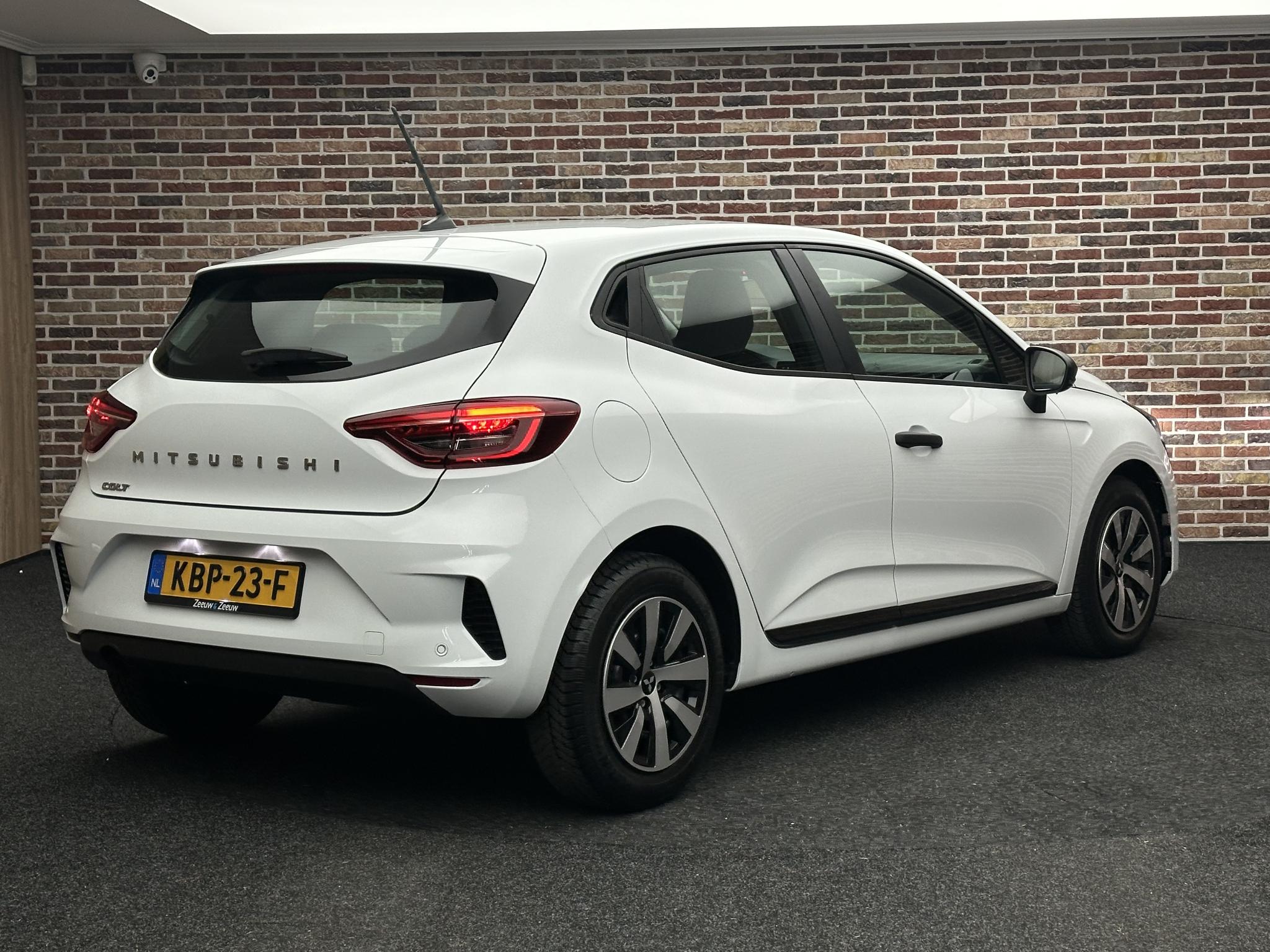 Foto van Mitsubishi Colt