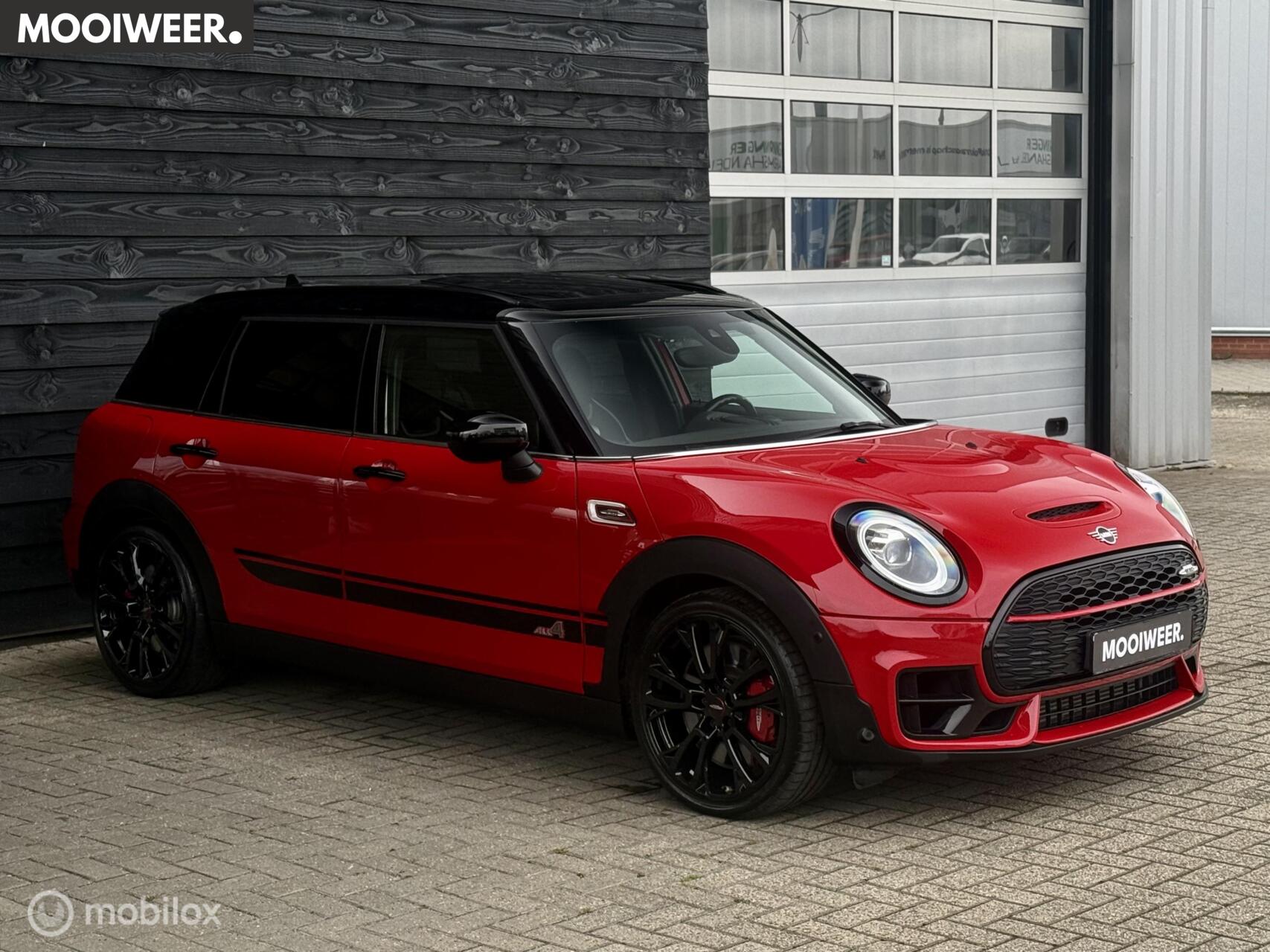 Mini Clubman 2.0 JCW ALL4 Chili | Pano | Harman Kardon | LED 2019 - voorkant