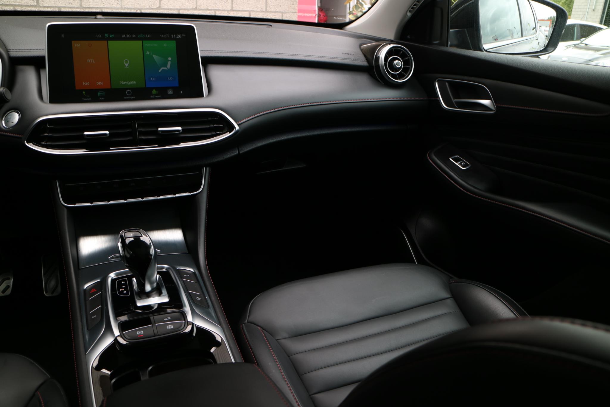 Foto van MG MG Rx6 Plug-in Hybrid