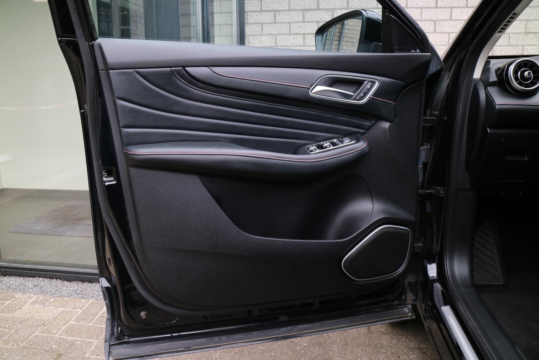 Foto van MG MG Rx6 Plug-in Hybrid