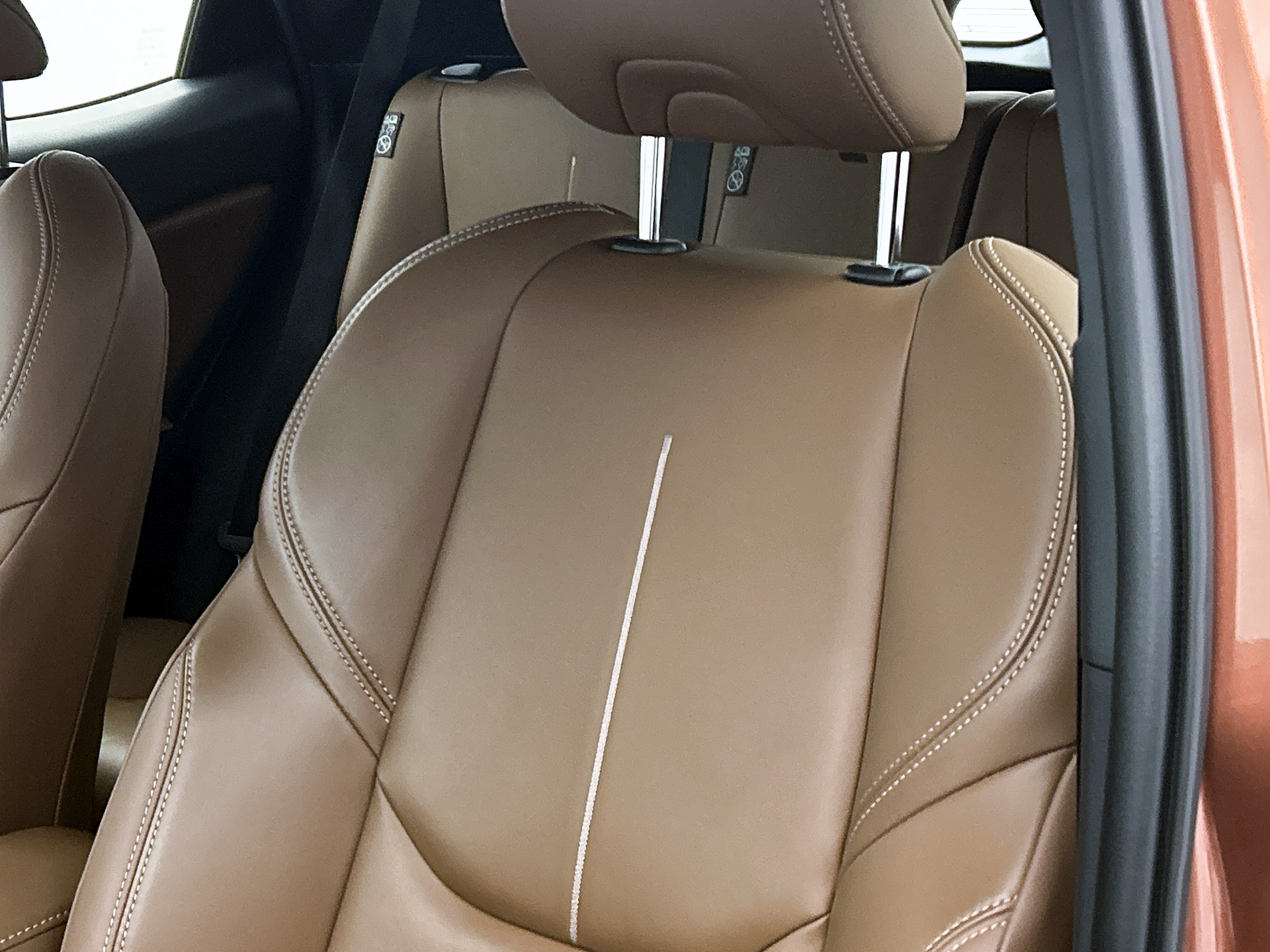 Foto van Lexus Lexus LBX