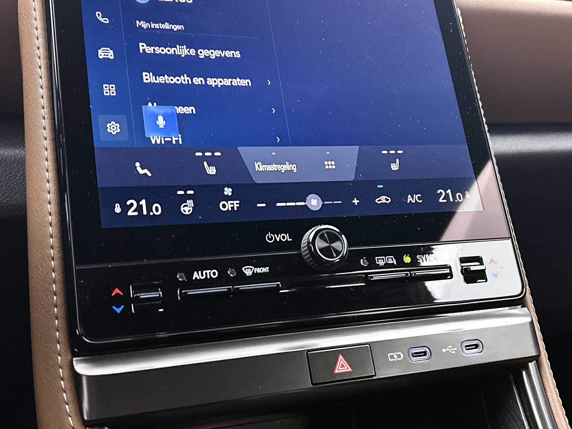 Foto van Lexus Lexus LBX
