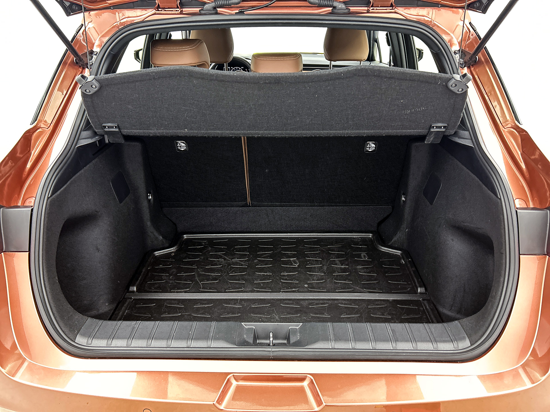 Foto van Lexus Lexus LBX