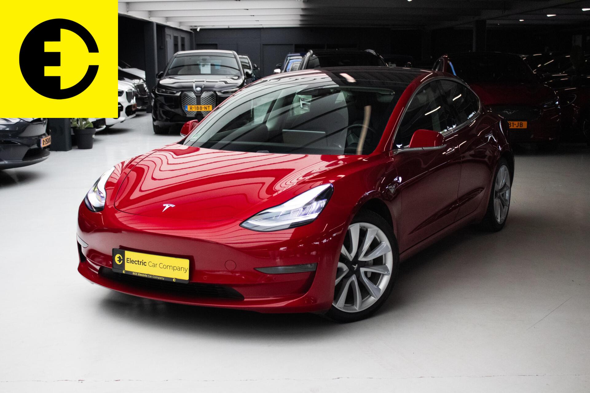 Tesla Model 3 Long Range AWD 75 kWh | LMV | Premium audio | Glazendak 2019 - voorkant