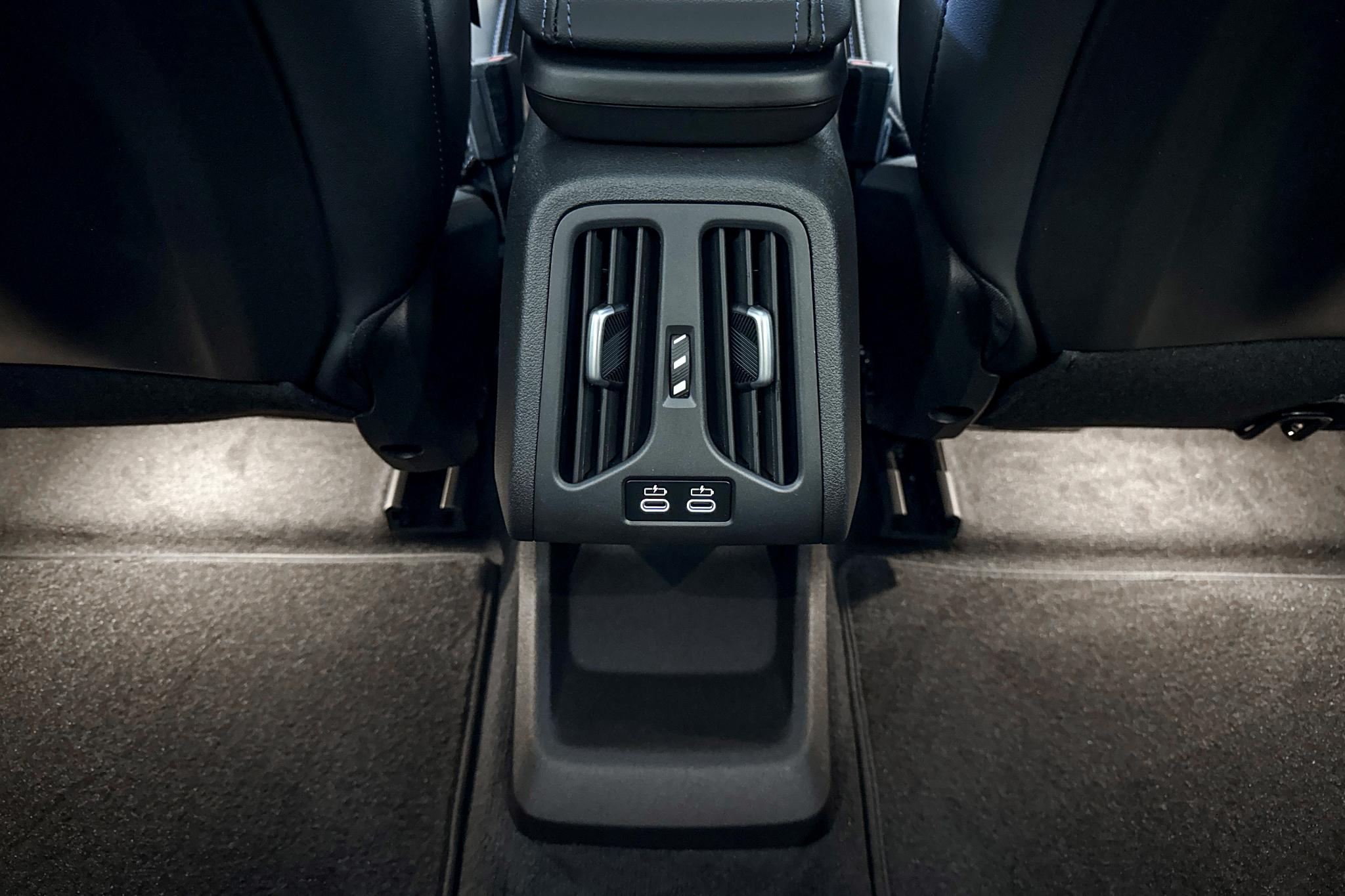 Foto van BMW 225e xDrive Active Tourer
