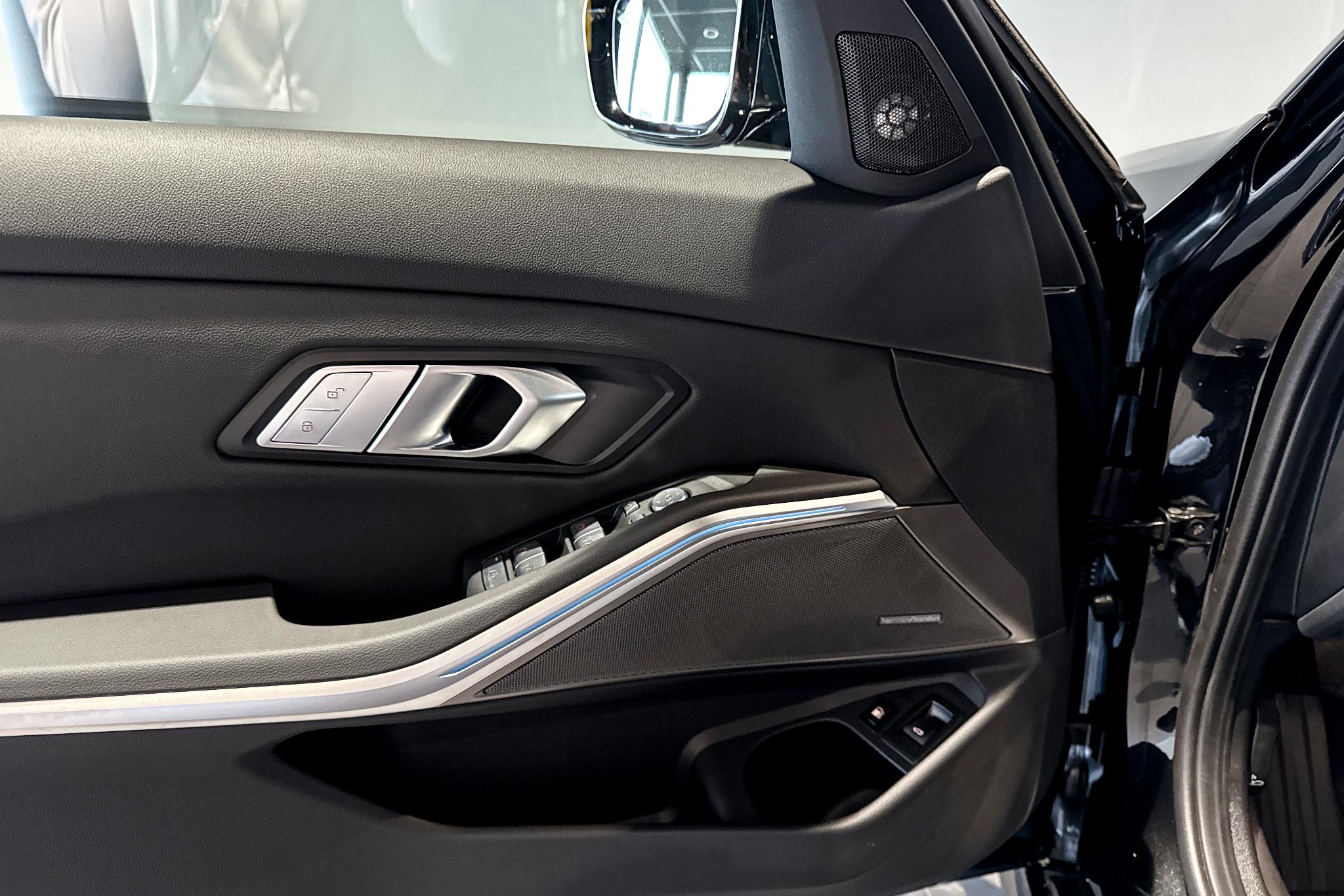 Foto van BMW 330e