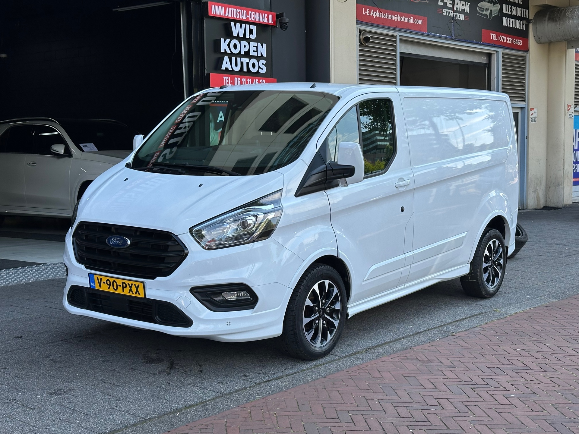 Ford Transit Custom 310 2.0 TDCI L1H1 Sport Leer Navi Camera Airco PDC Stoelverwarming 2018 - voorkant