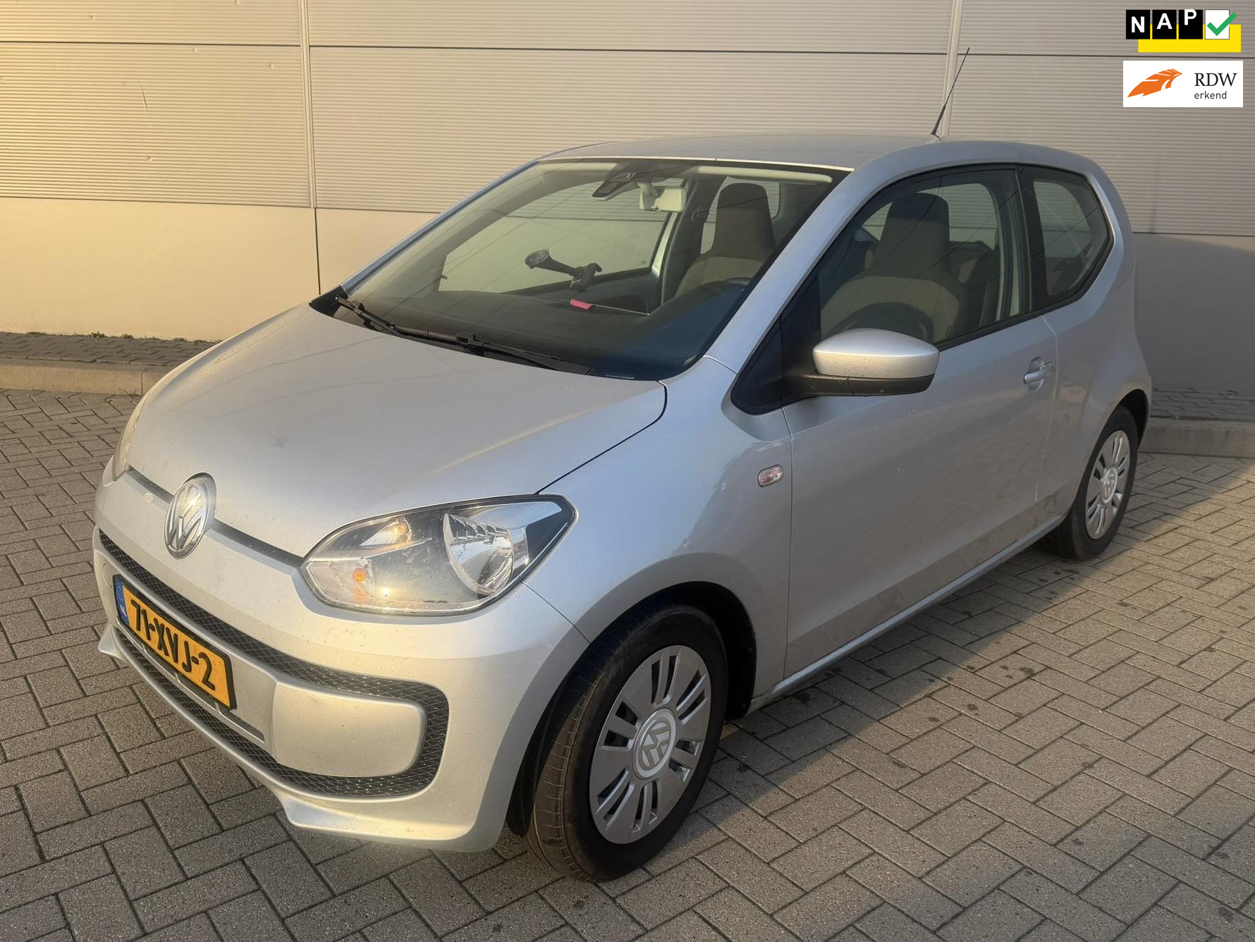 Volkswagen Up 1.0 move up! BlueMotion 2012 - voorkant