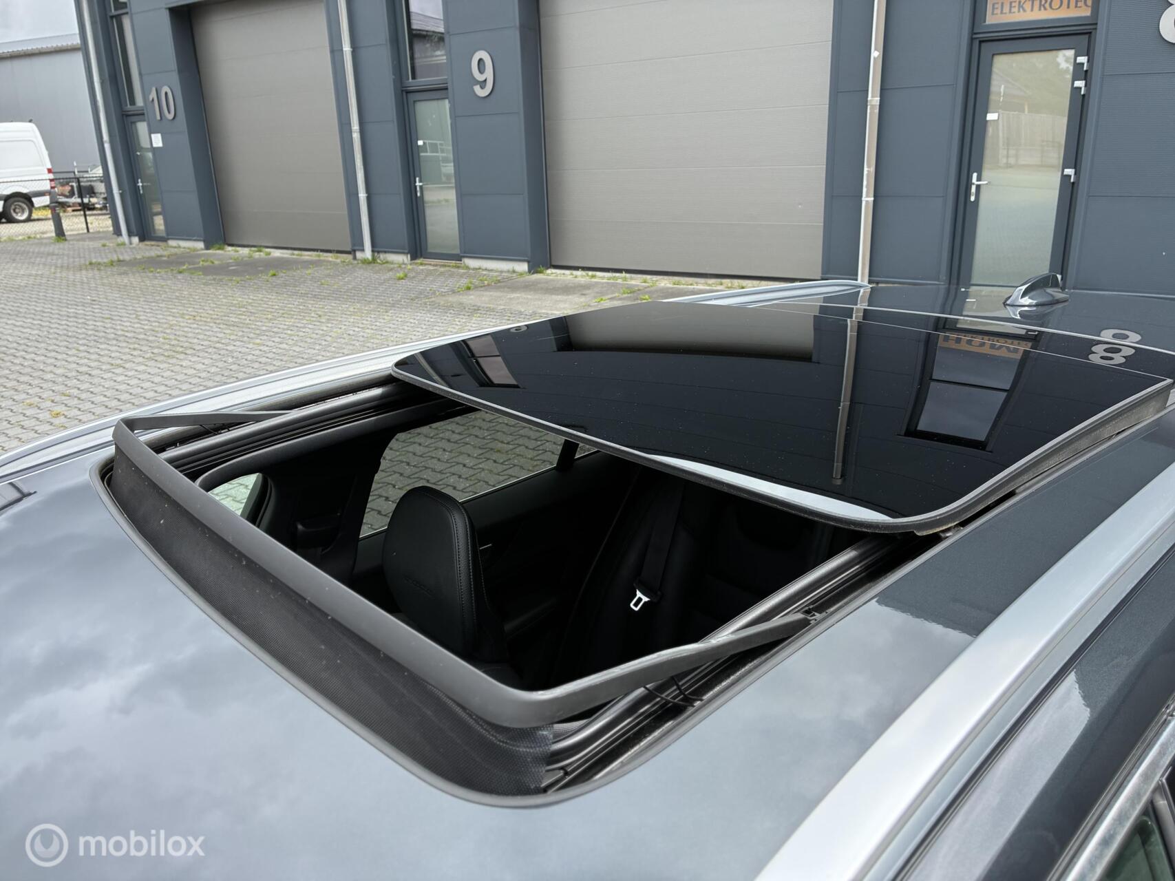 Foto van Volvo V60 T8 Twin Engine