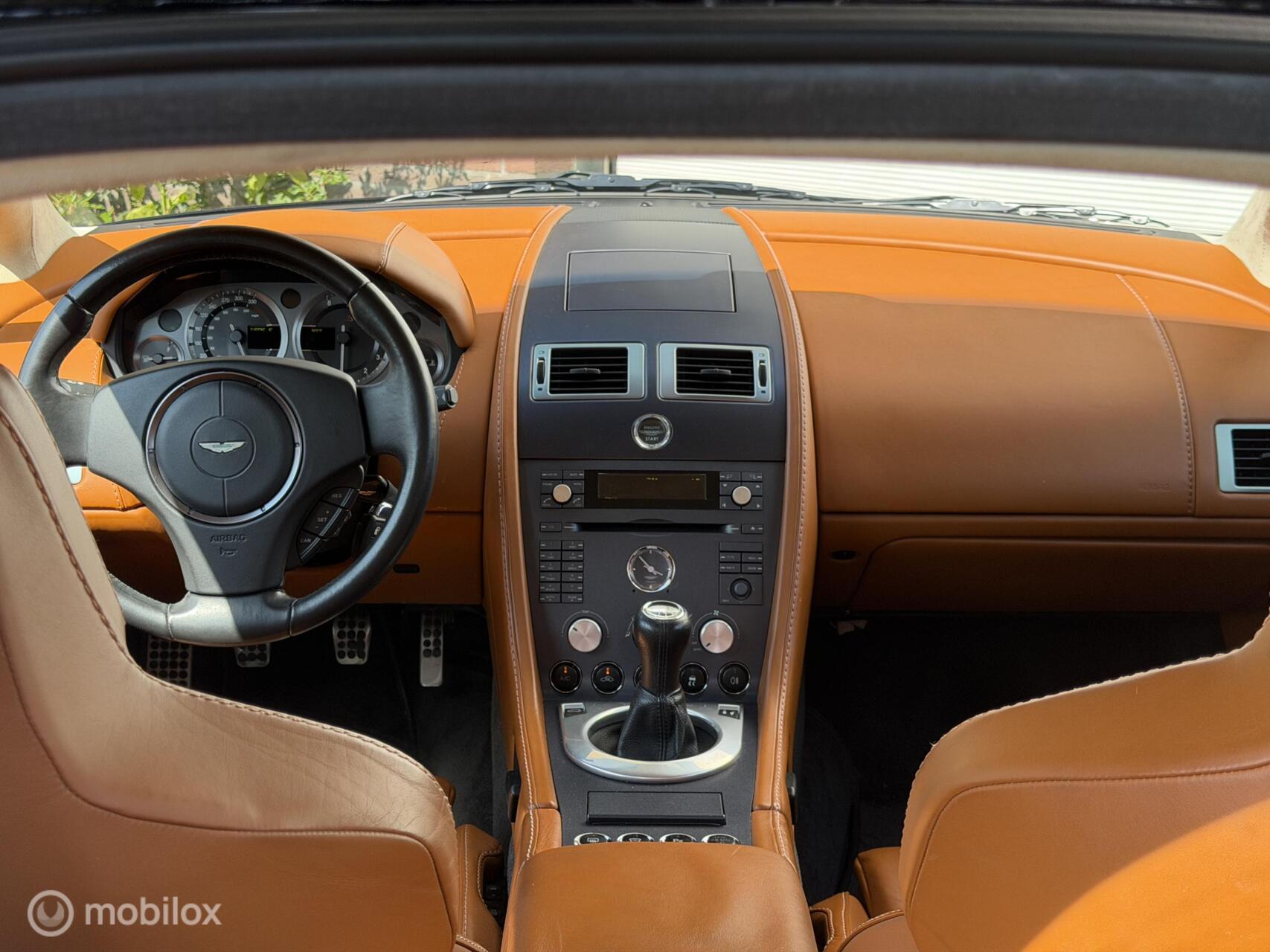 Foto van Aston Martin V8 Vantage