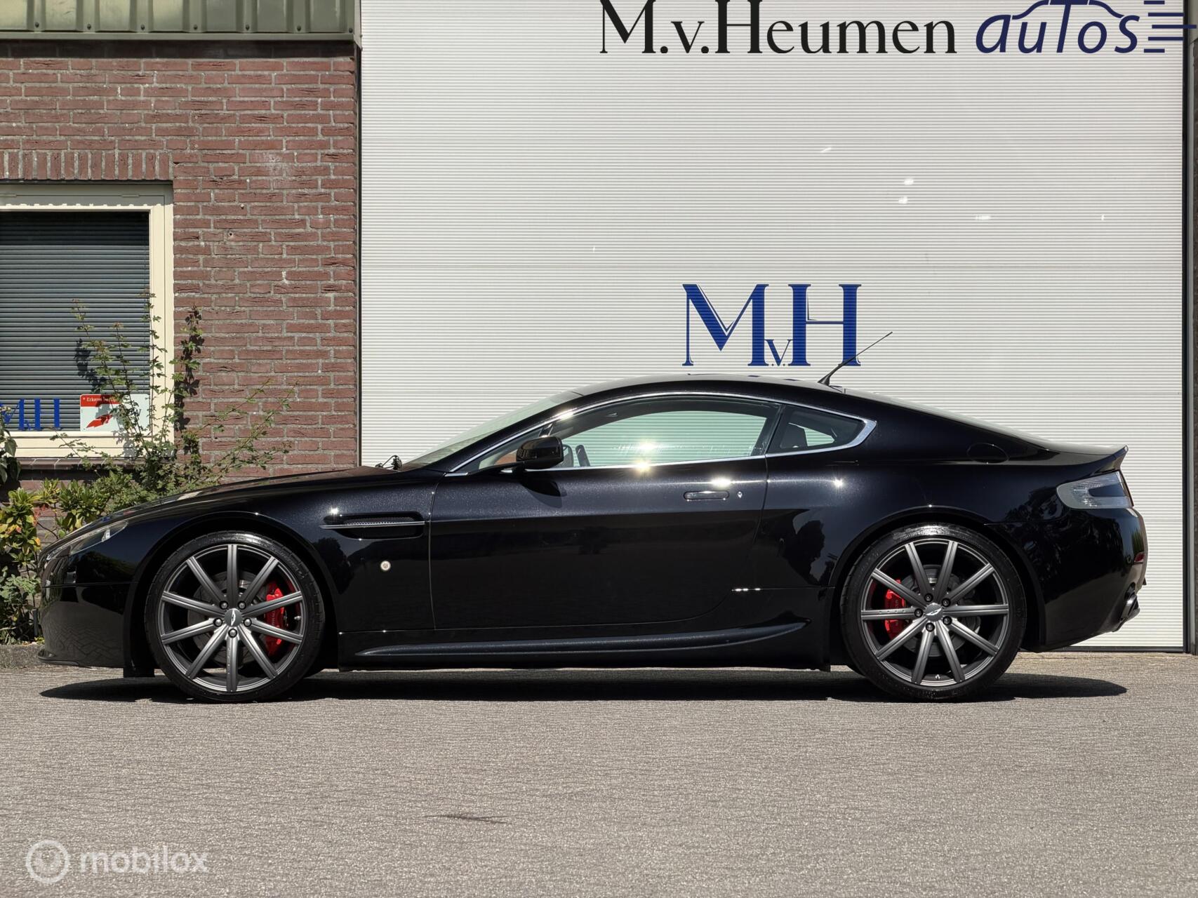 Foto van Aston Martin V8 Vantage