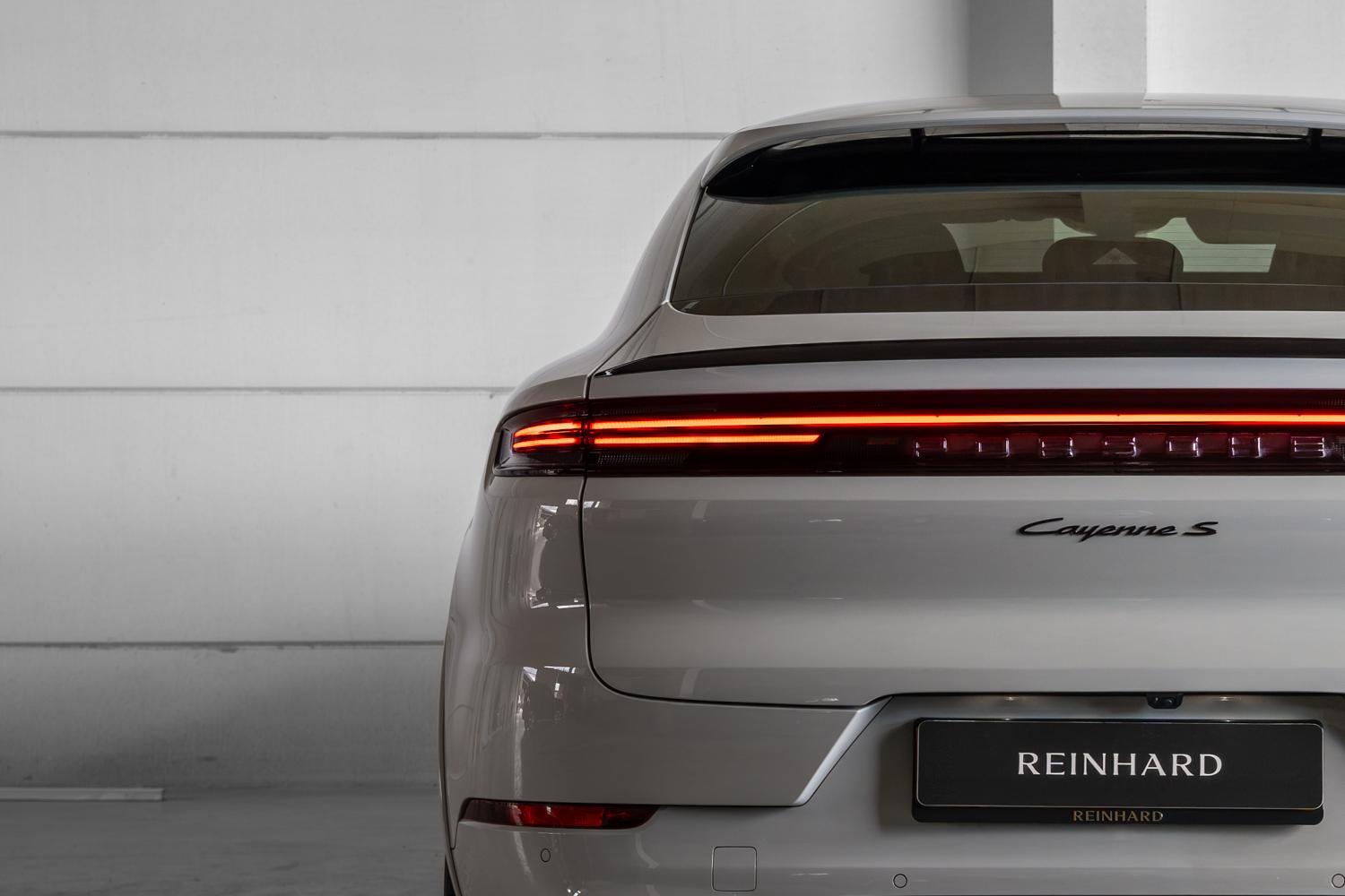 Foto van Porsche Cayenne S E-hybrid