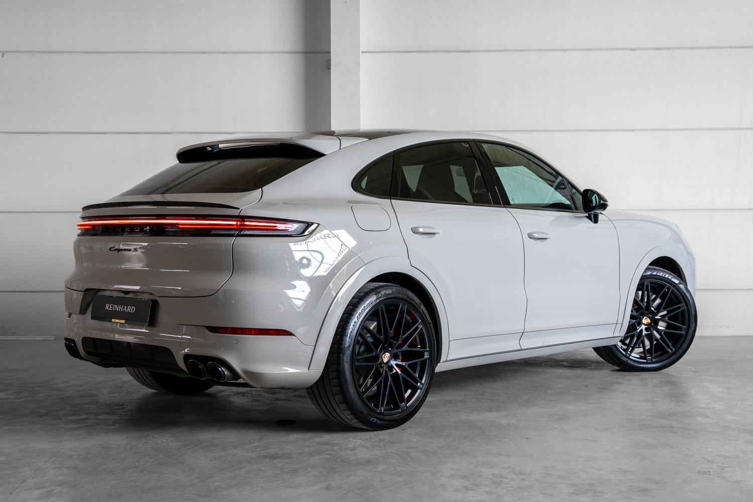 Foto van Porsche Cayenne S E-hybrid